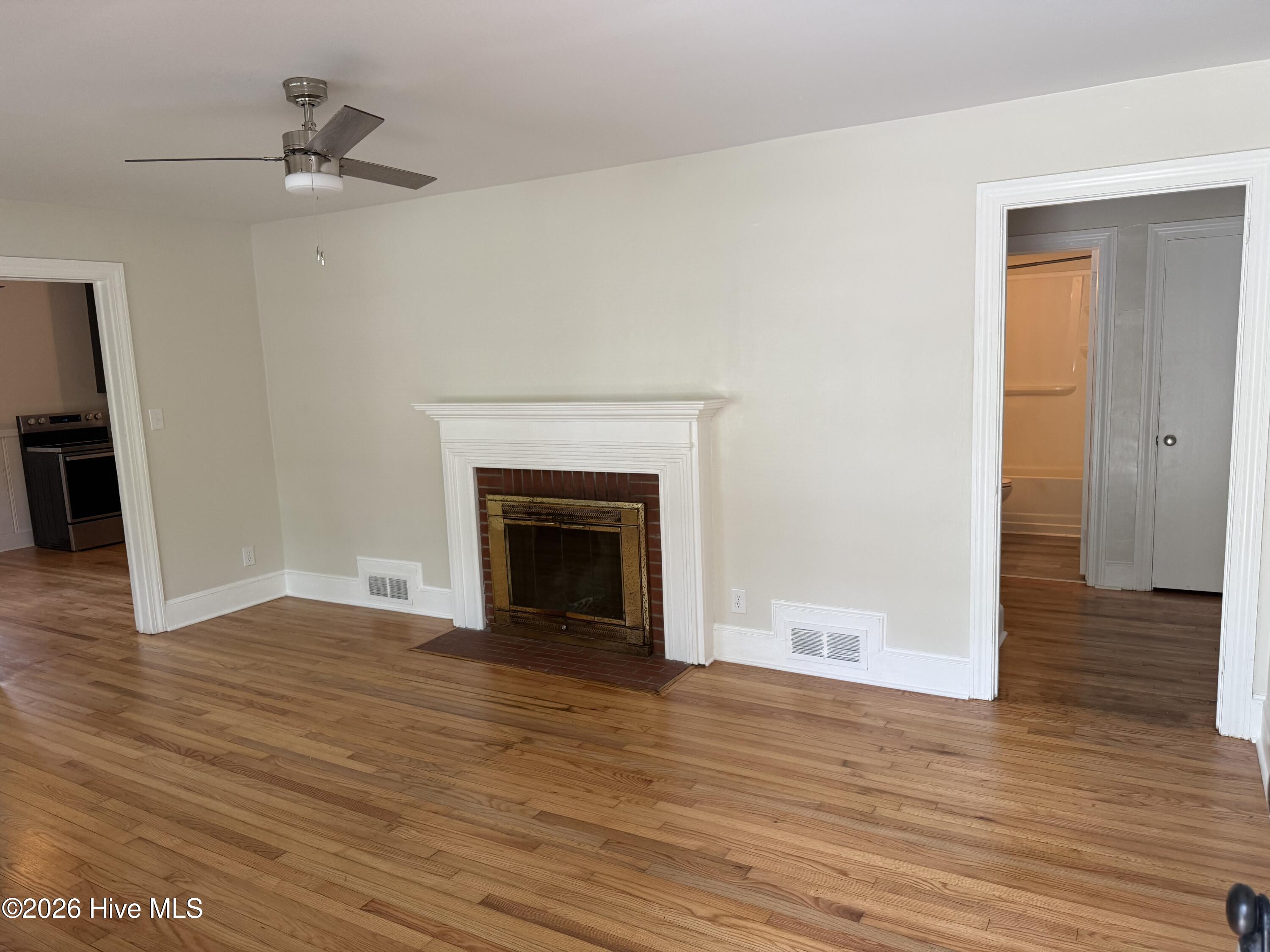110 N Warren Street Property Photo 7