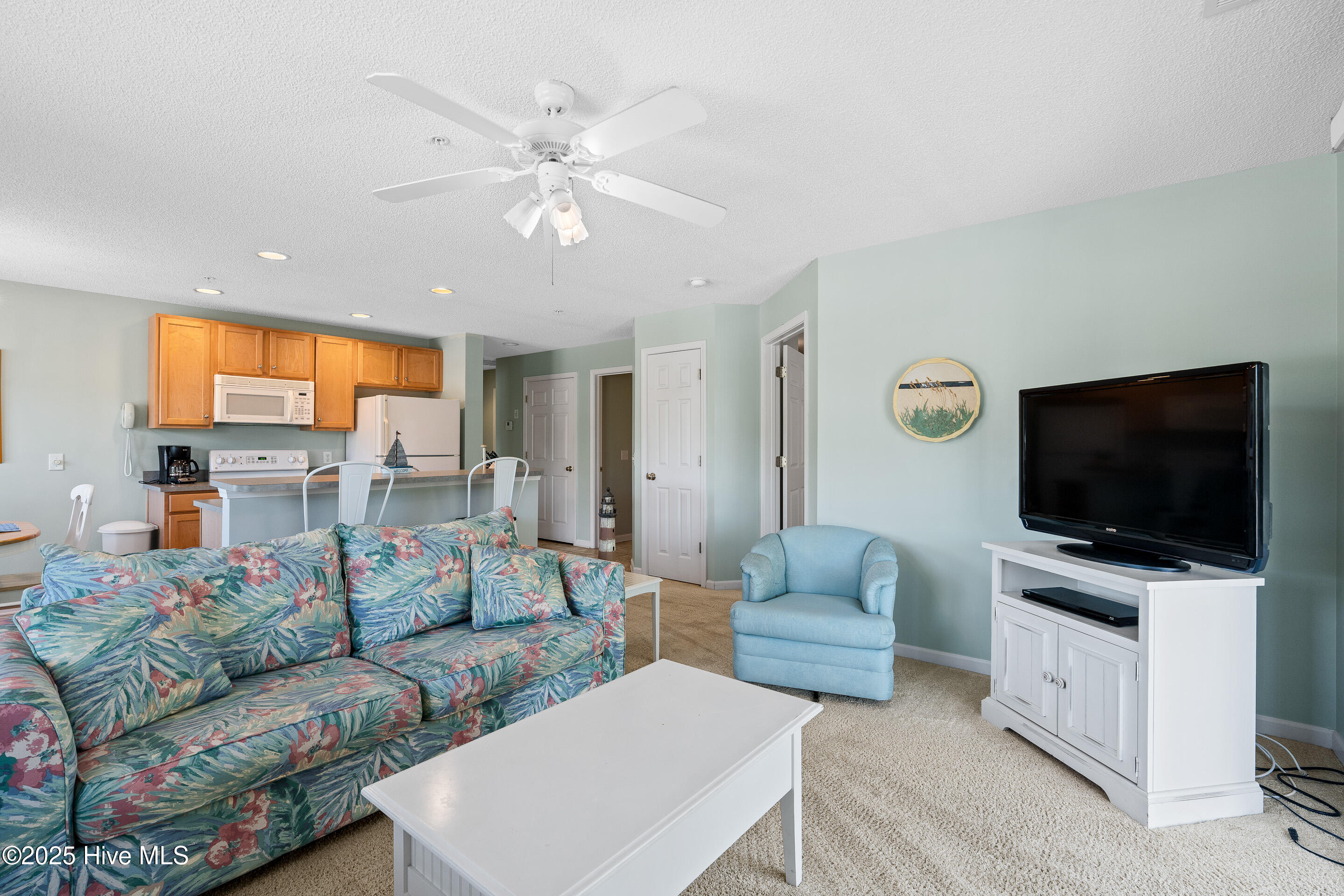 3350 Club Villas Drive # 1706 Property Photo 12