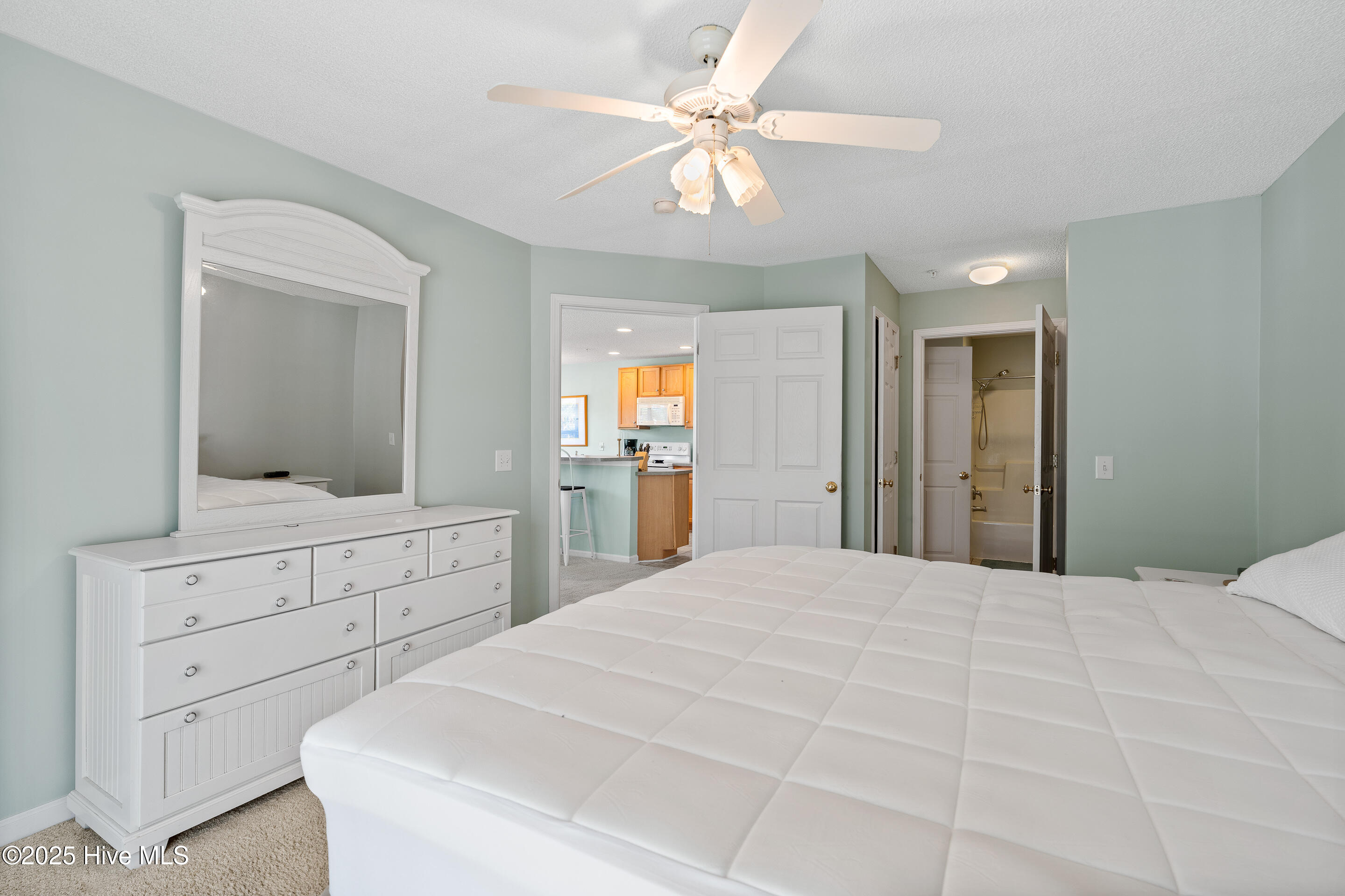 3350 Club Villas Drive # 1706 Property Photo 18