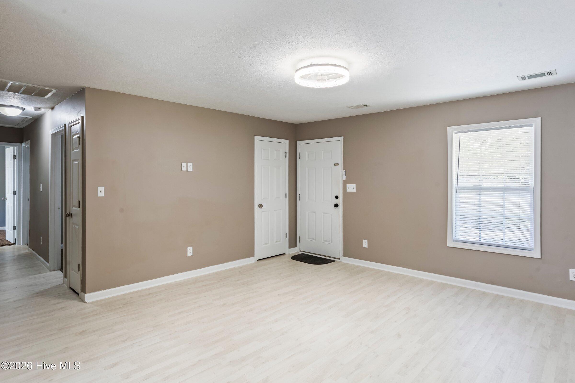 502 Violet Street Property Photo 10