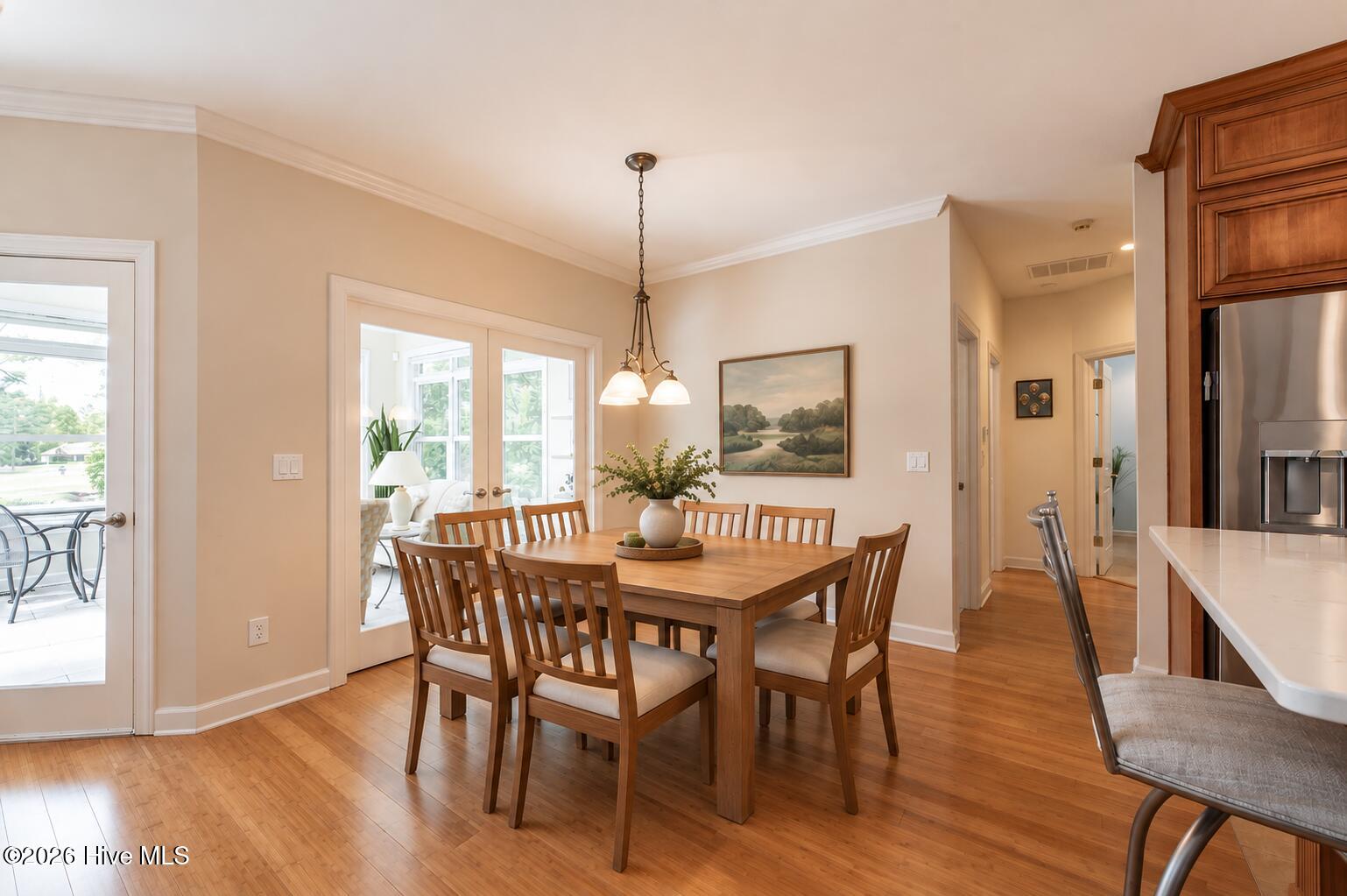 552 Bentley Court Property Photo 12