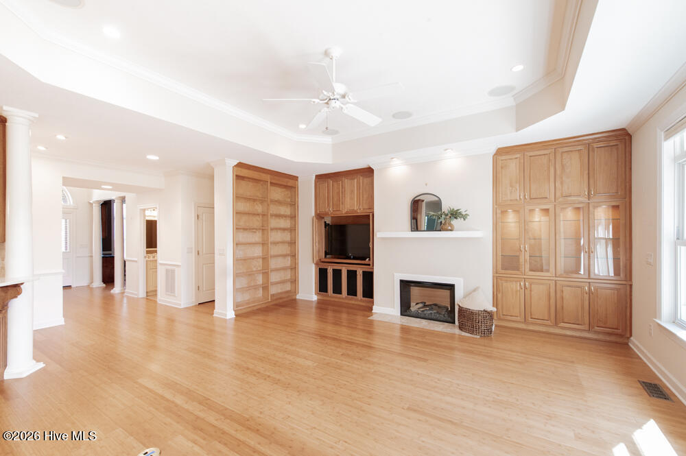 552 Bentley Court Property Photo 16