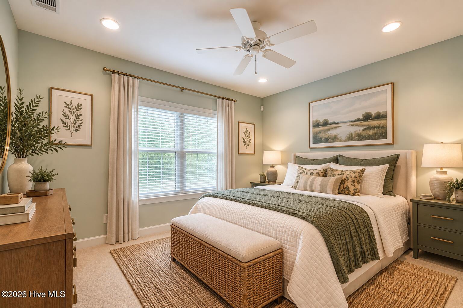 552 Bentley Court Property Photo 26