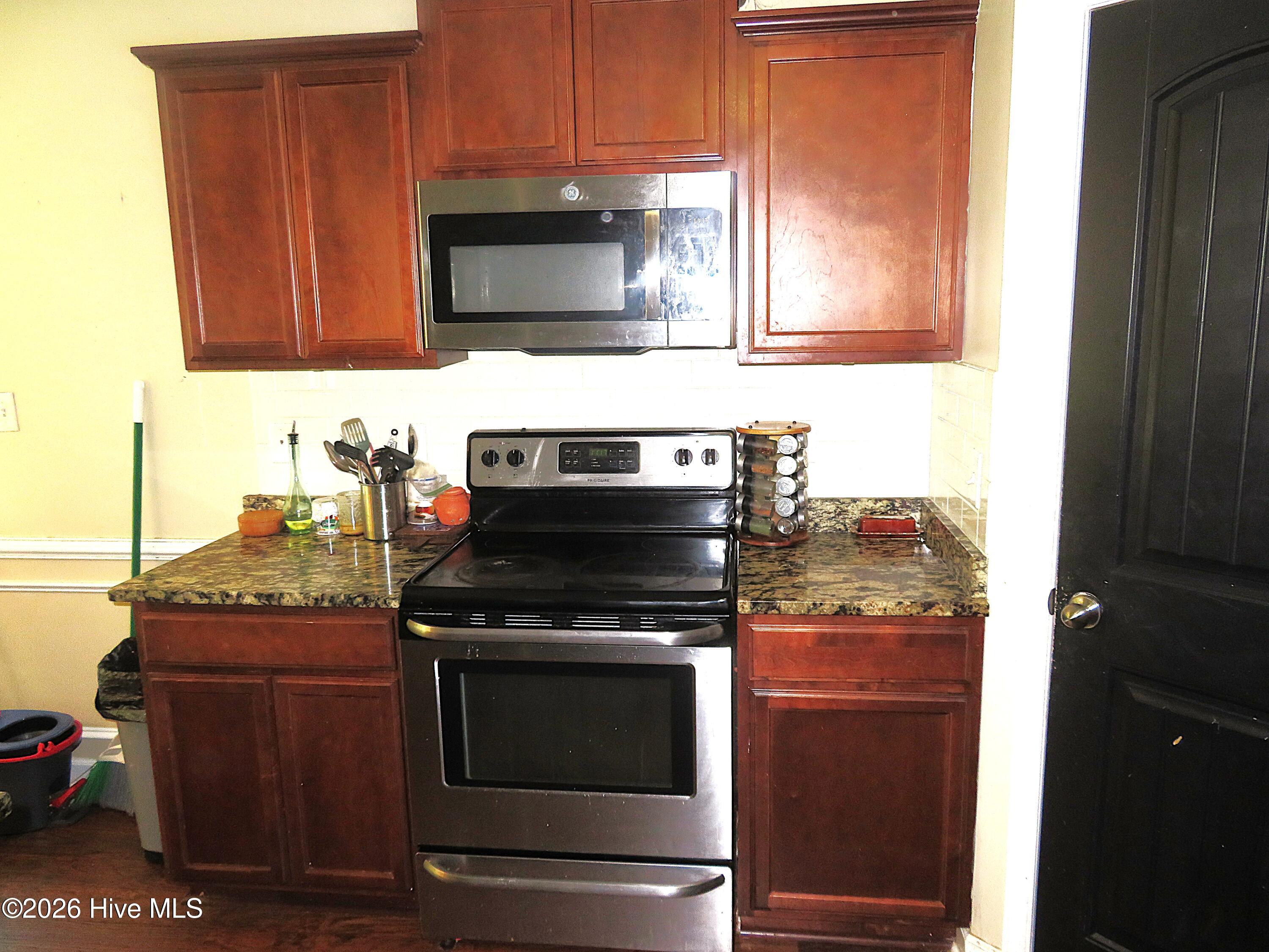 702 Ashley Meadow Lane Property Photo 15