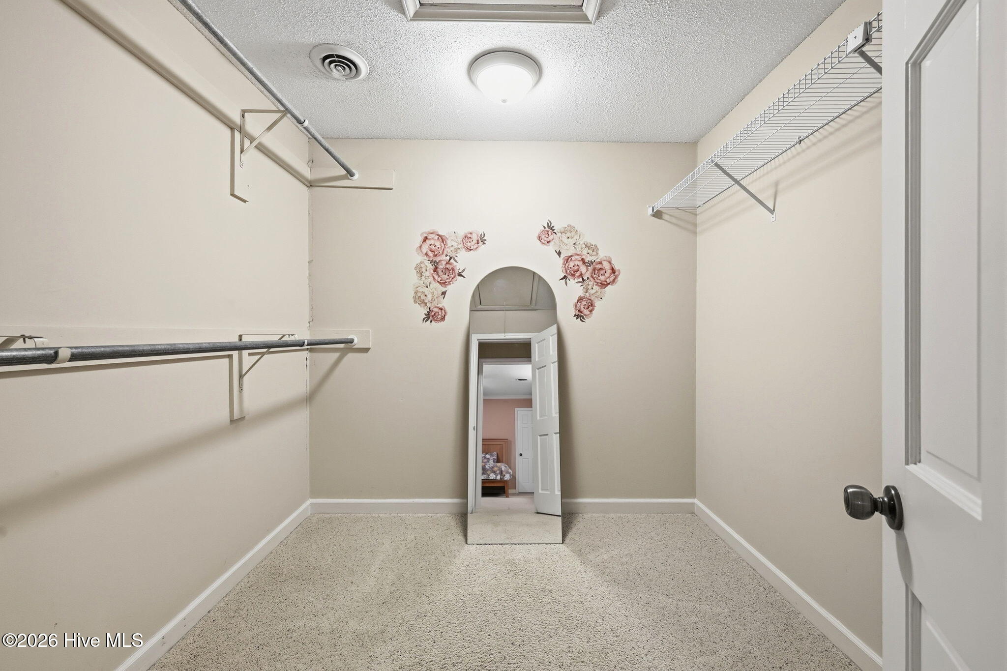 424 Camelia Drive Property Photo 1