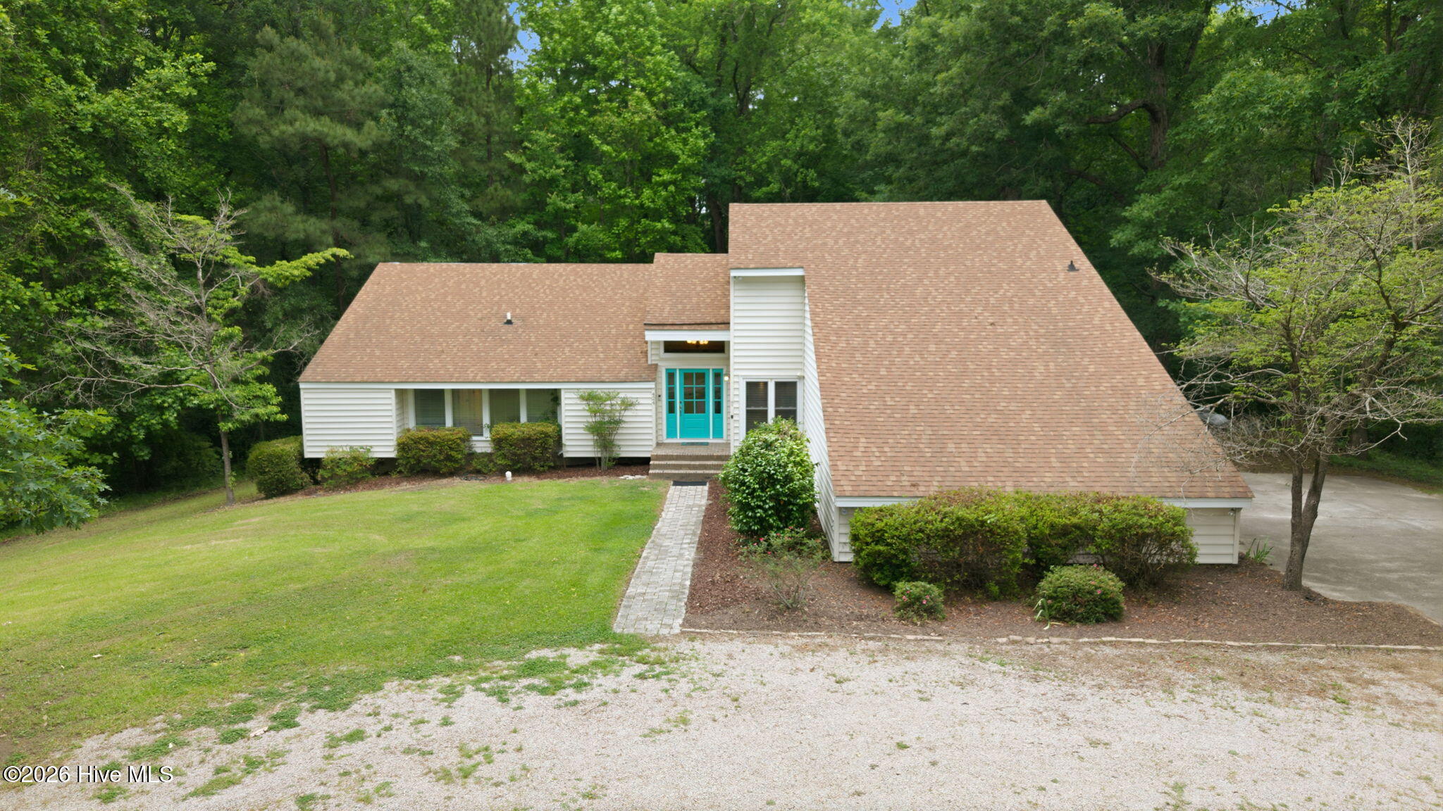 424 Camelia Drive Property Photo 6