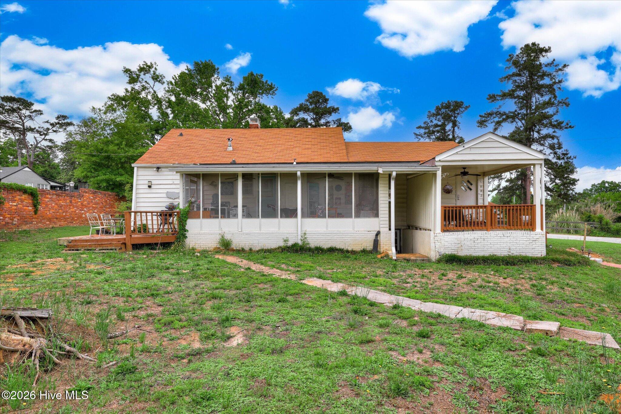1002 Eustis Drive Property Photo 17