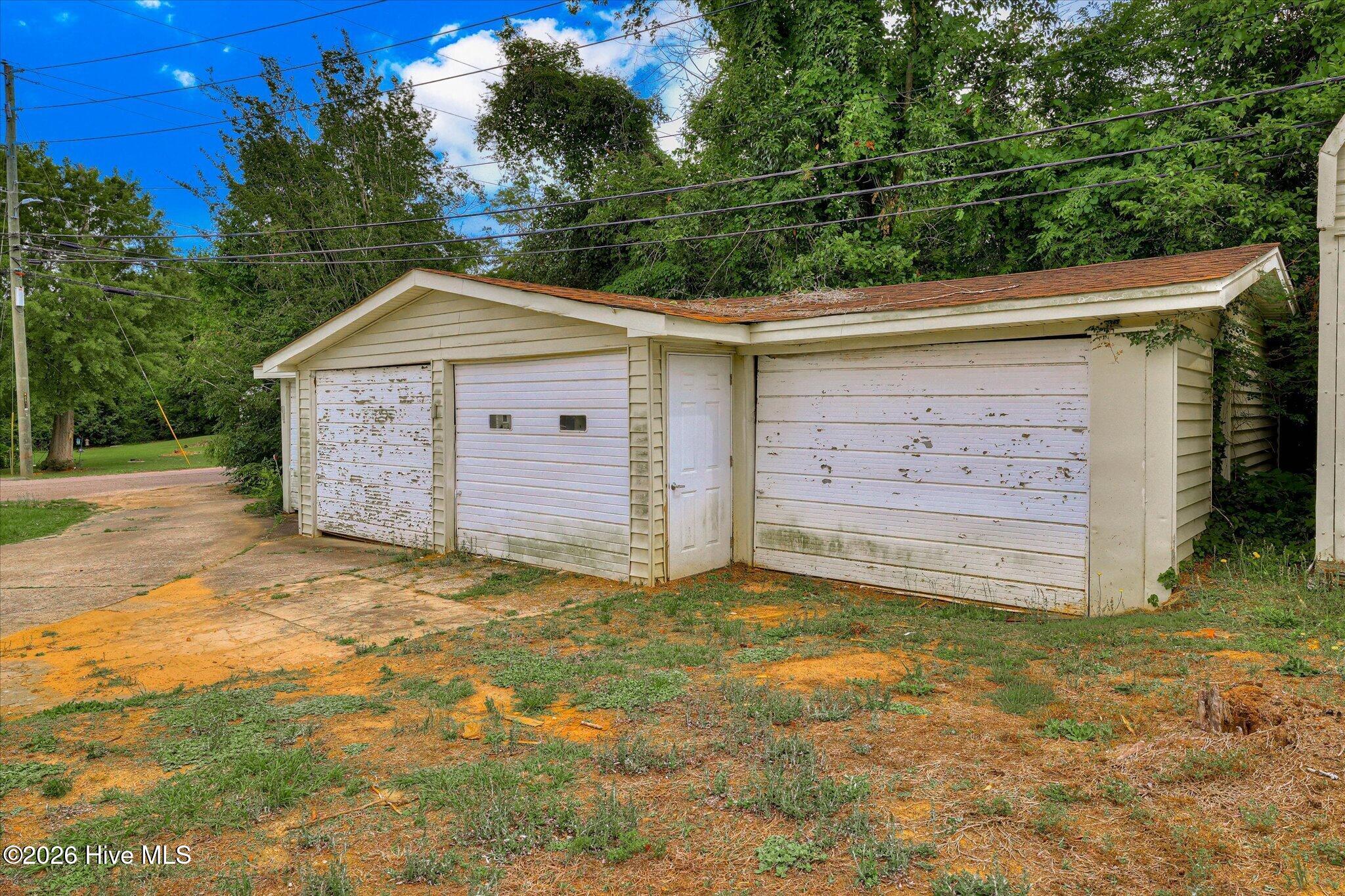 1002 Eustis Drive Property Photo 36