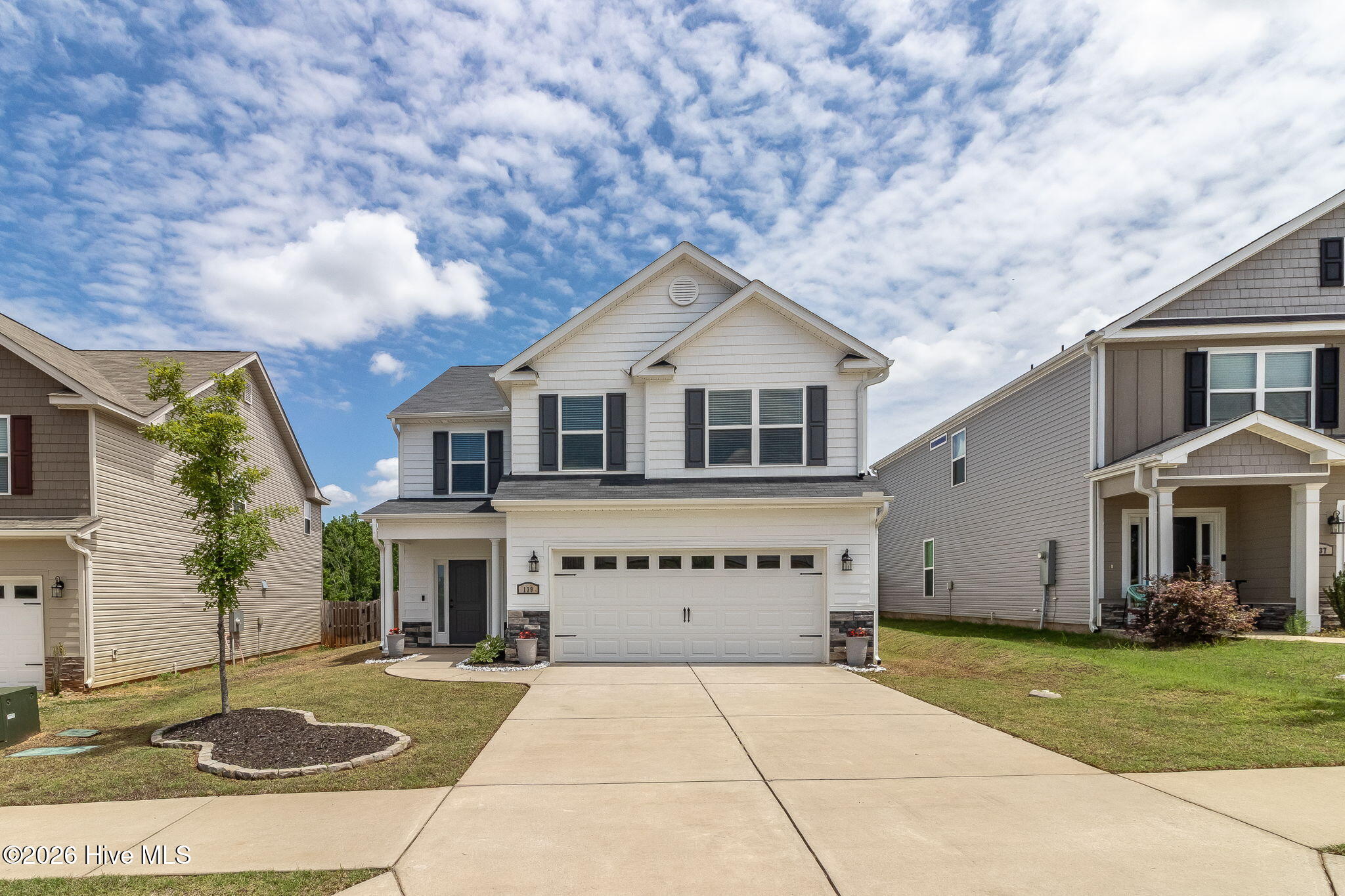 139 Dublin Loop Property Photo 1