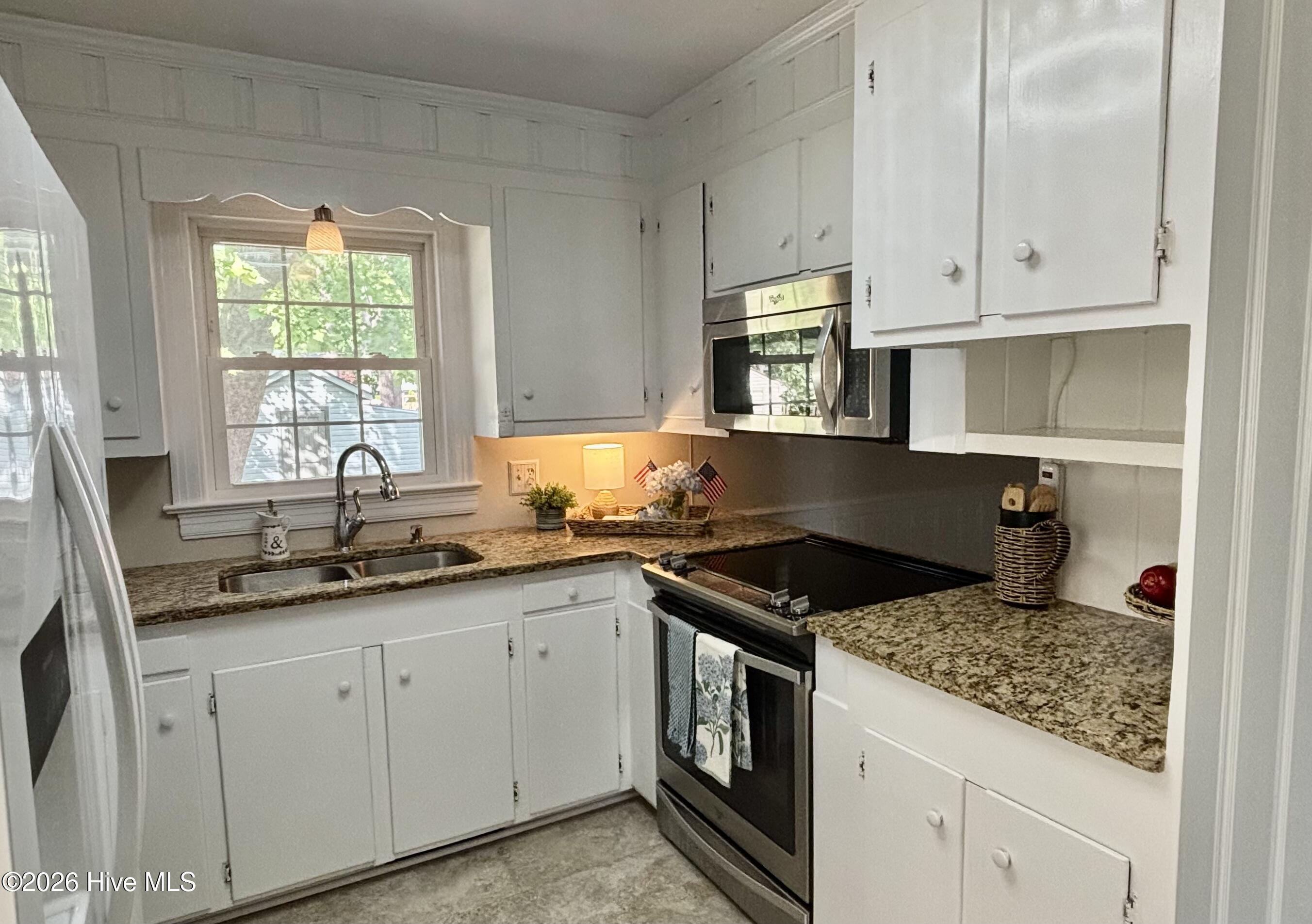 2104 Charles Boulevard Property Photo 8
