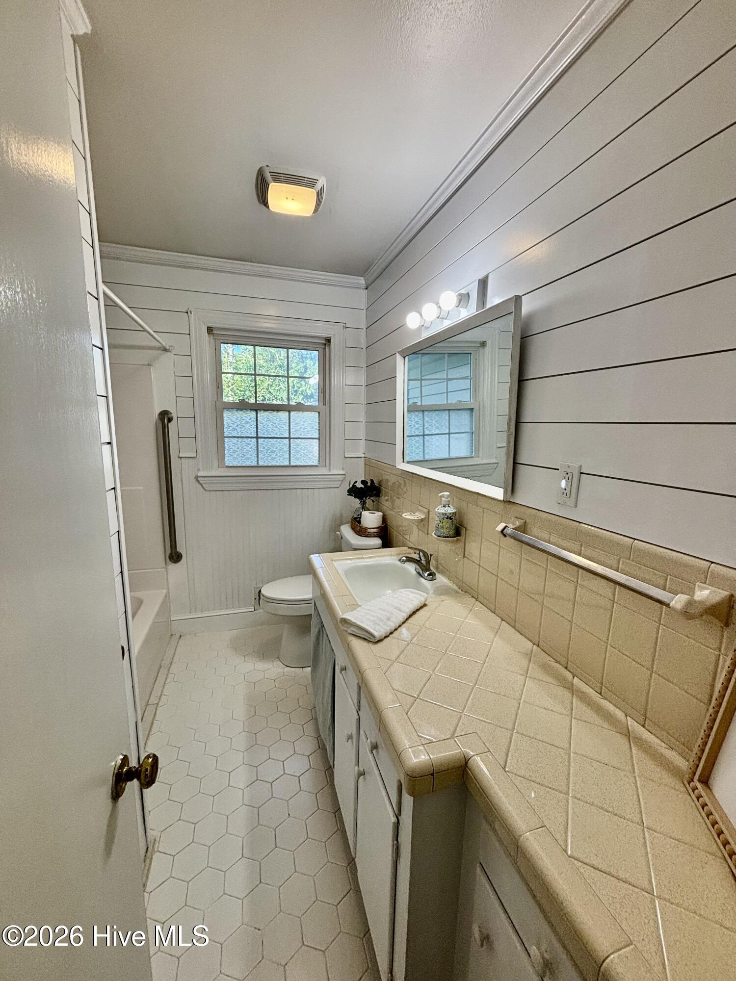 2104 Charles Boulevard Property Photo 18