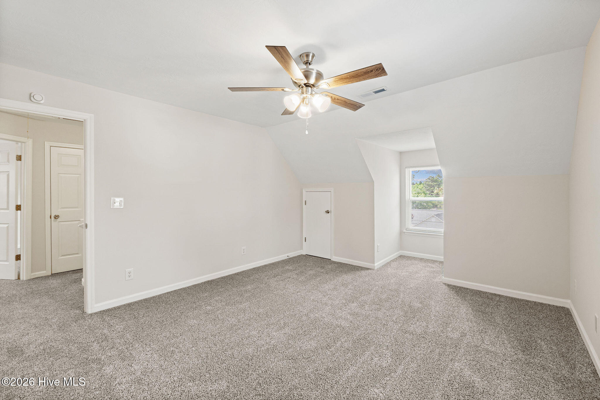 50 Suffolk Drive Property Photo 9