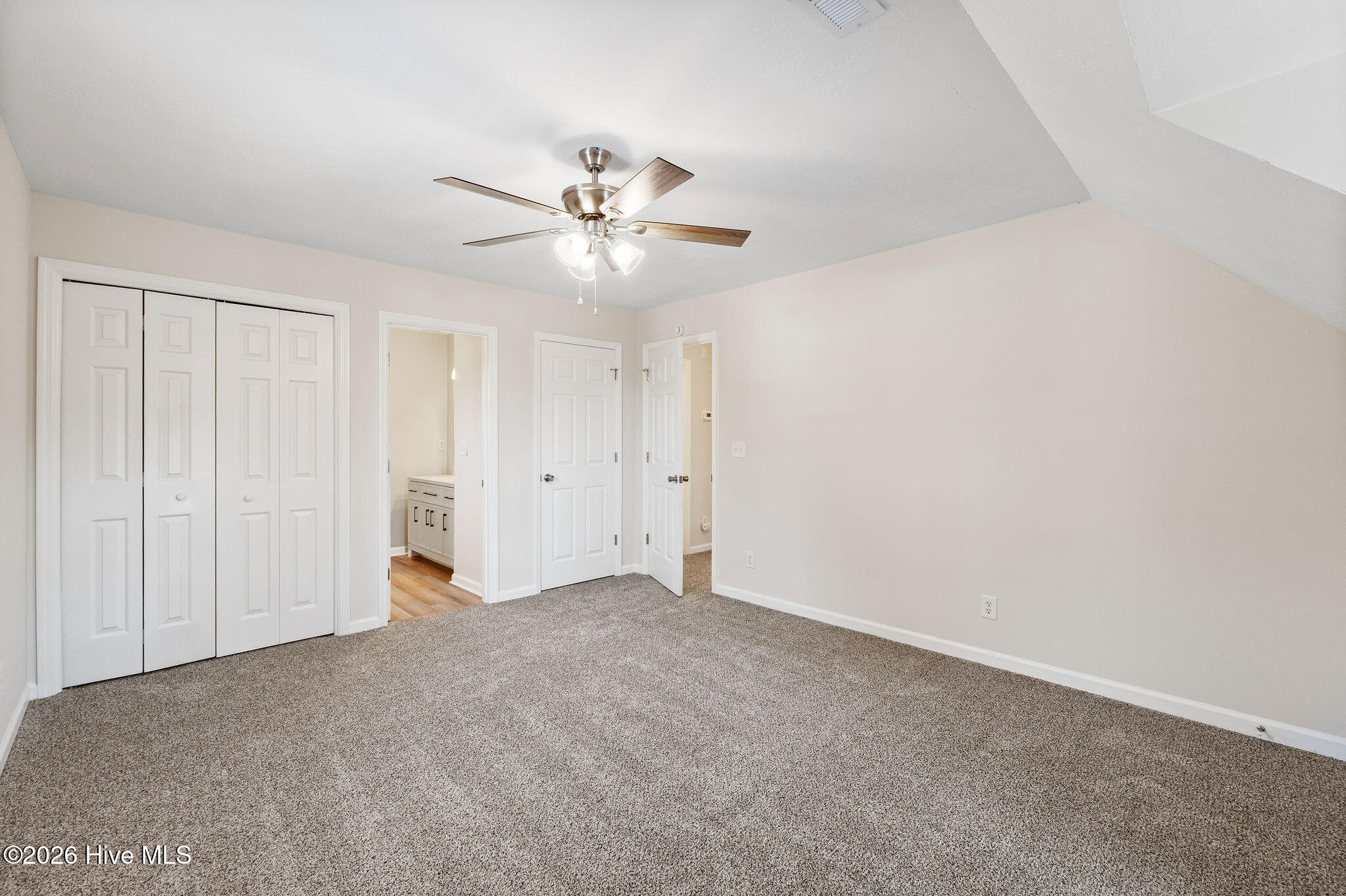 50 Suffolk Drive Property Photo 10