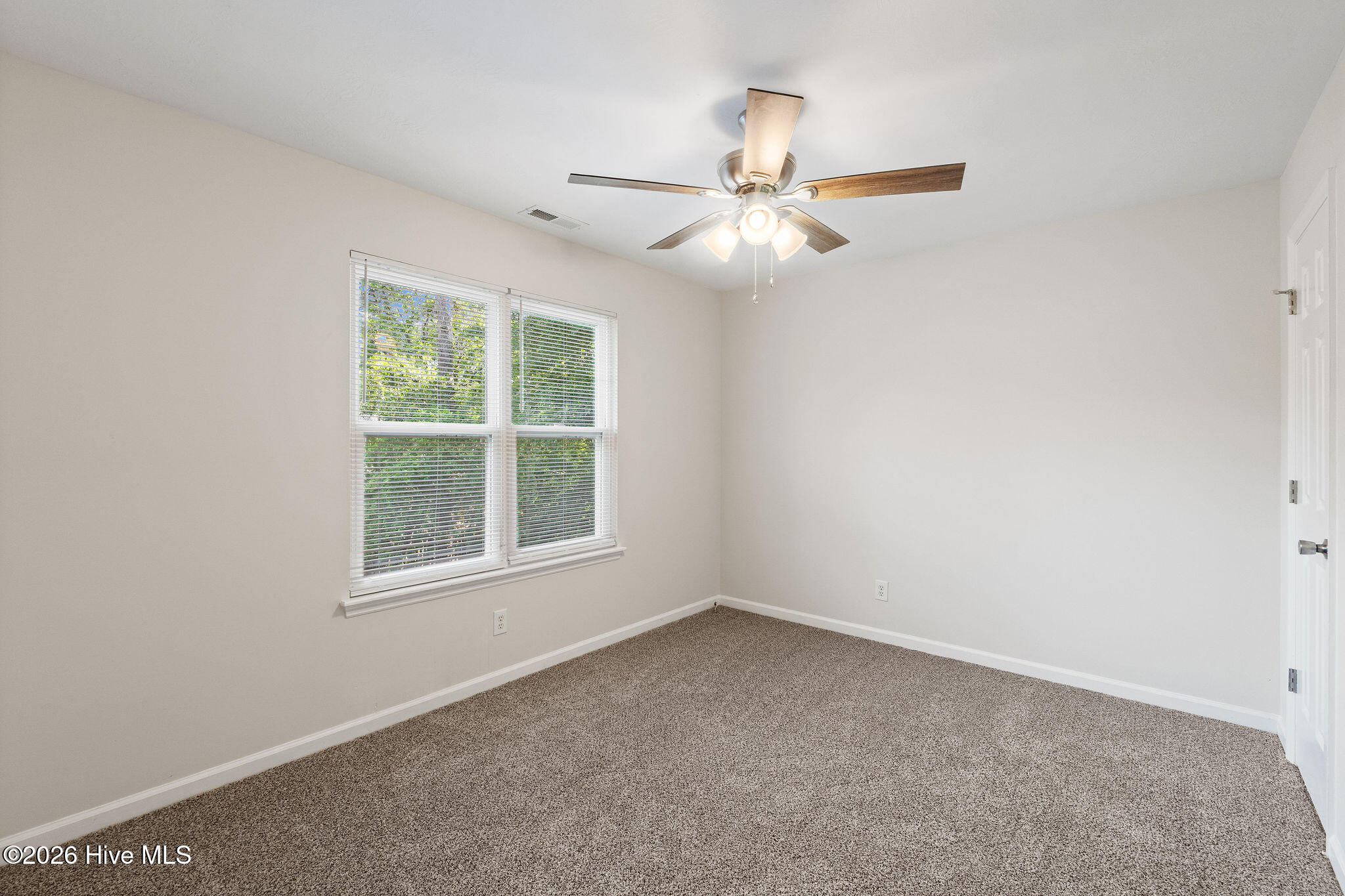 50 Suffolk Drive Property Photo 11