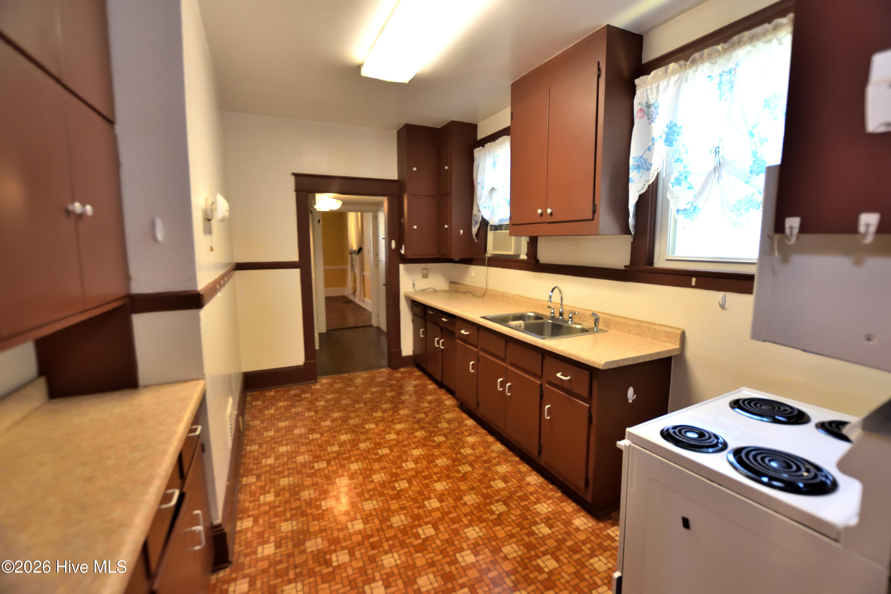 417 Nash Street Property Photo 15