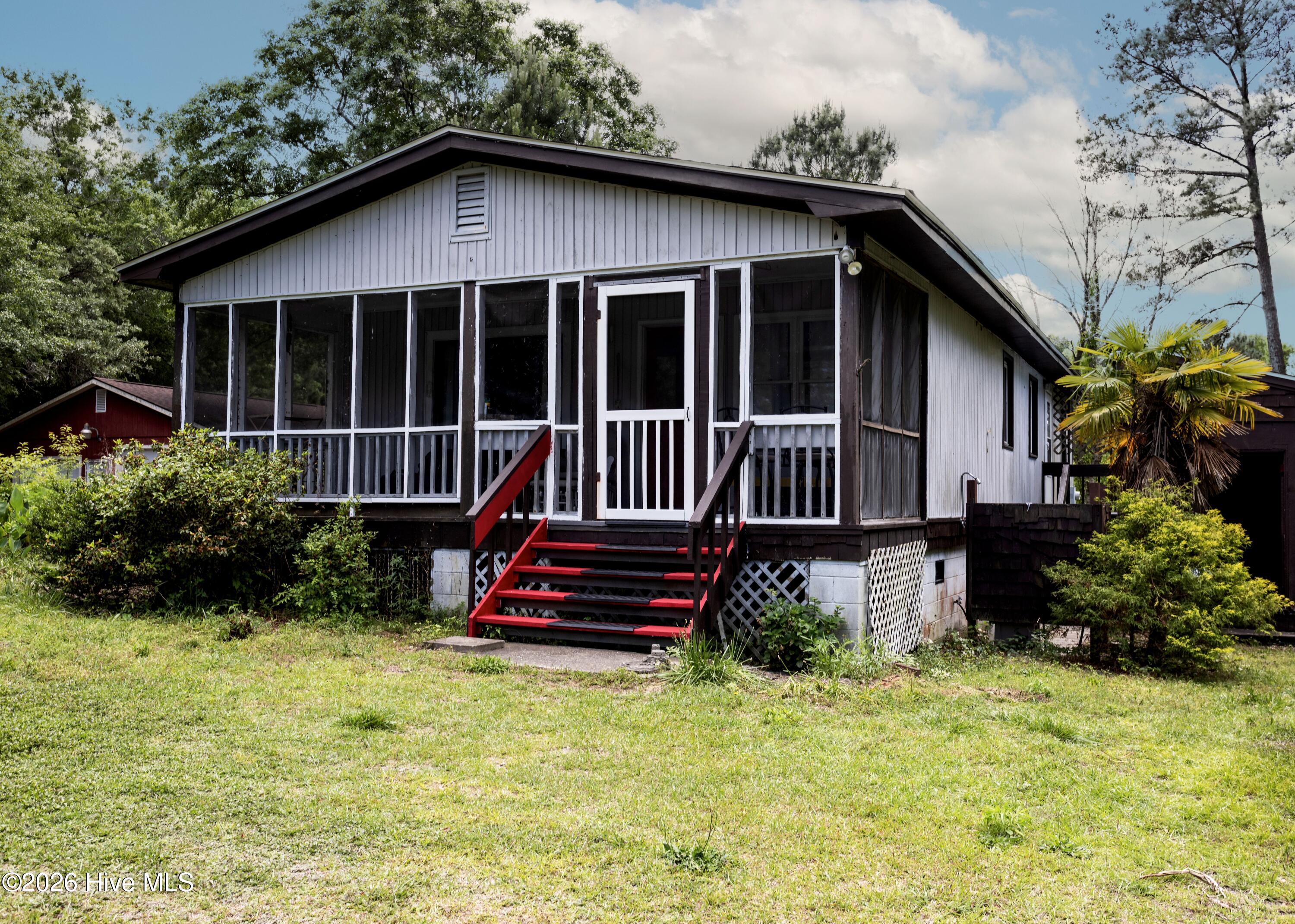 408 Old Folkstone Road Property Photo 4
