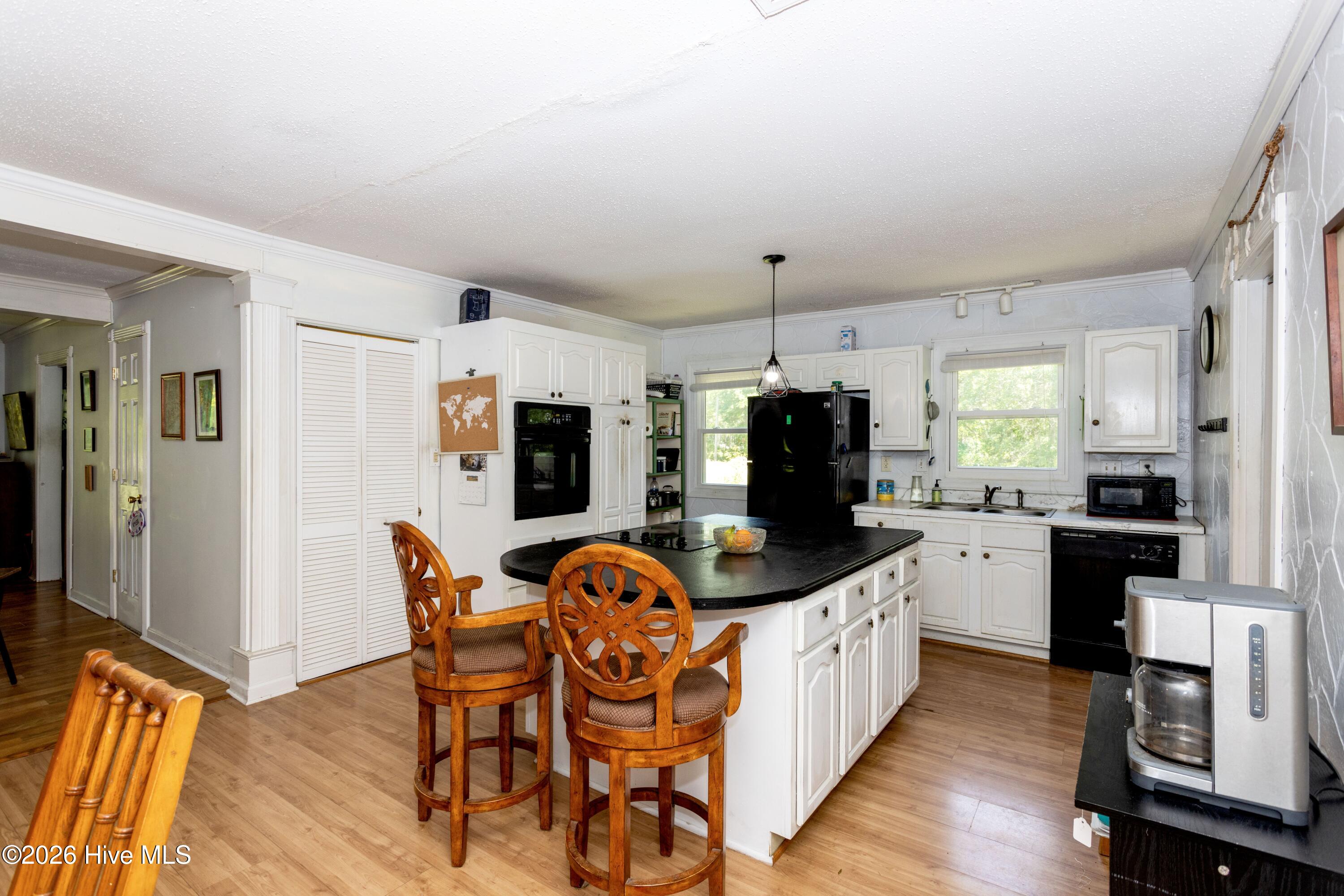 408 Old Folkstone Road Property Photo 7