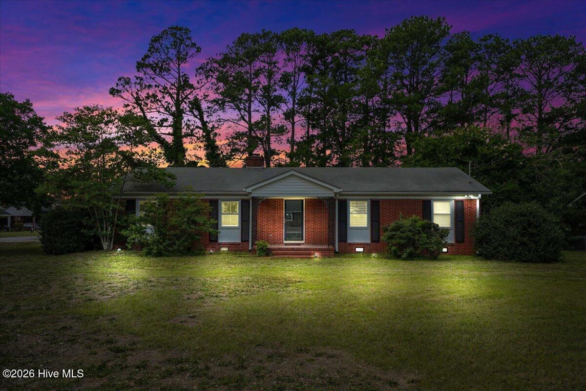 1801 E Azalea Drive Property Photo 1