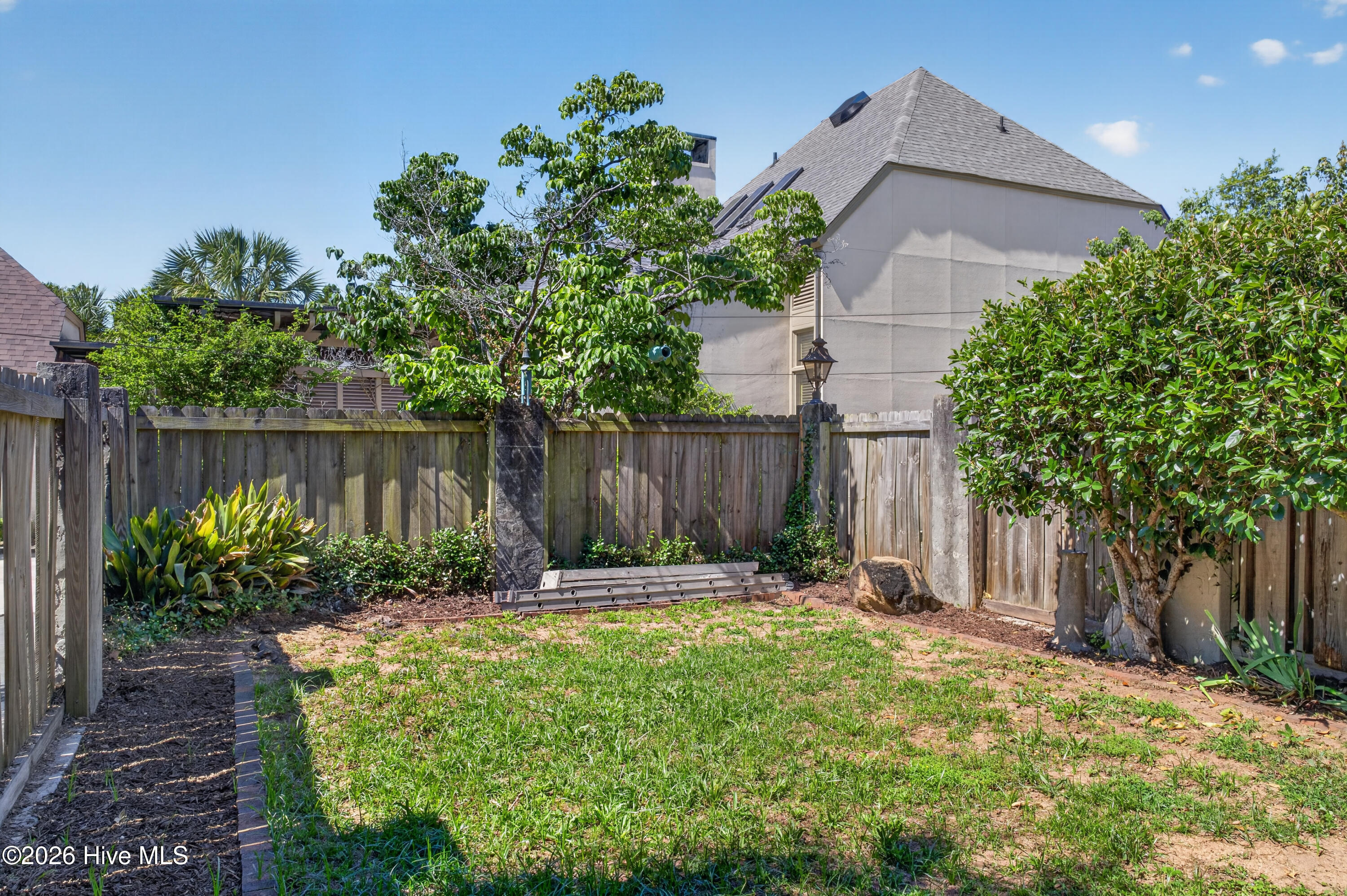 2106 Mcdowell Street Property Photo 41