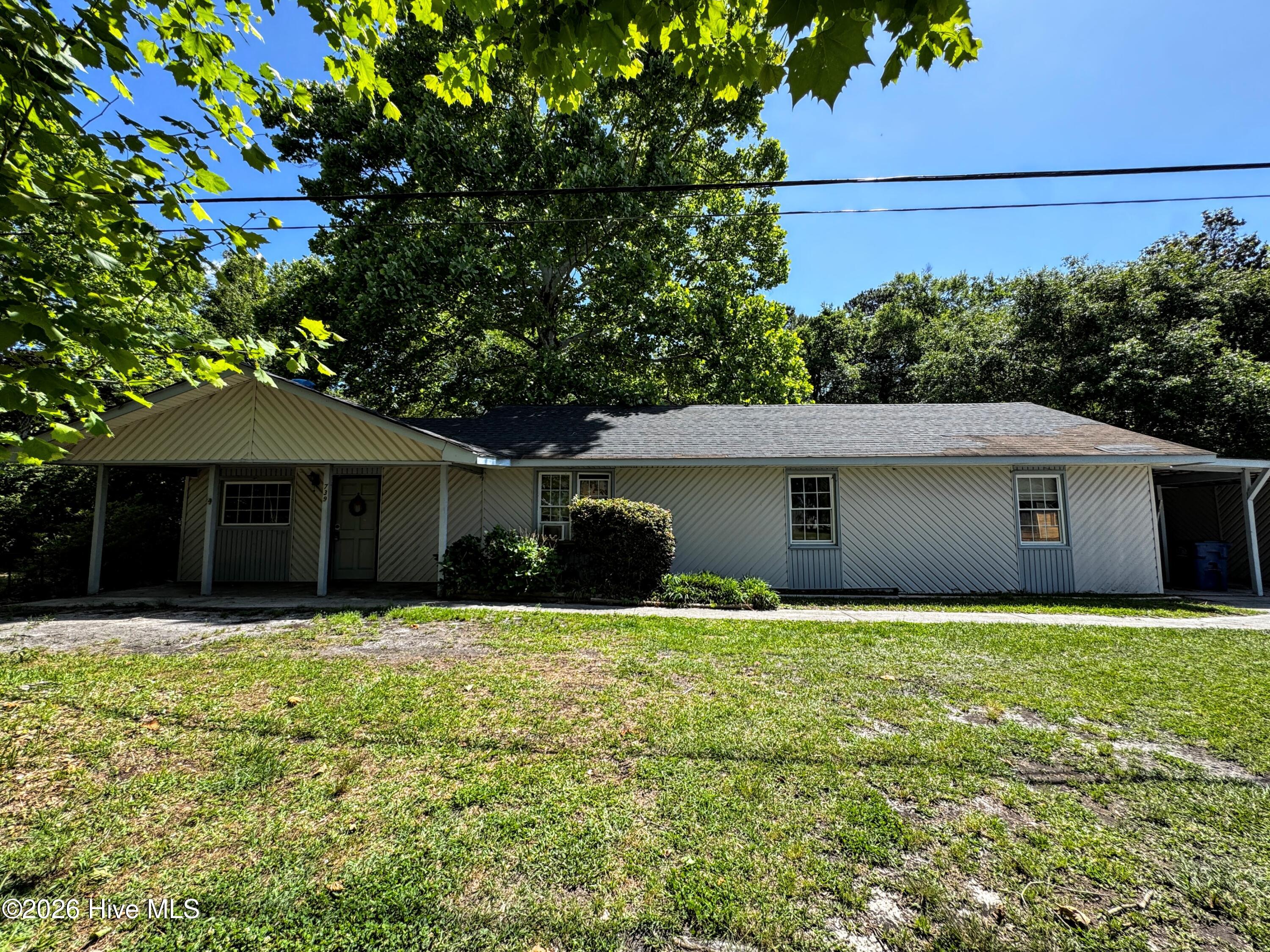 739 Sloop Point Road Property Photo 1