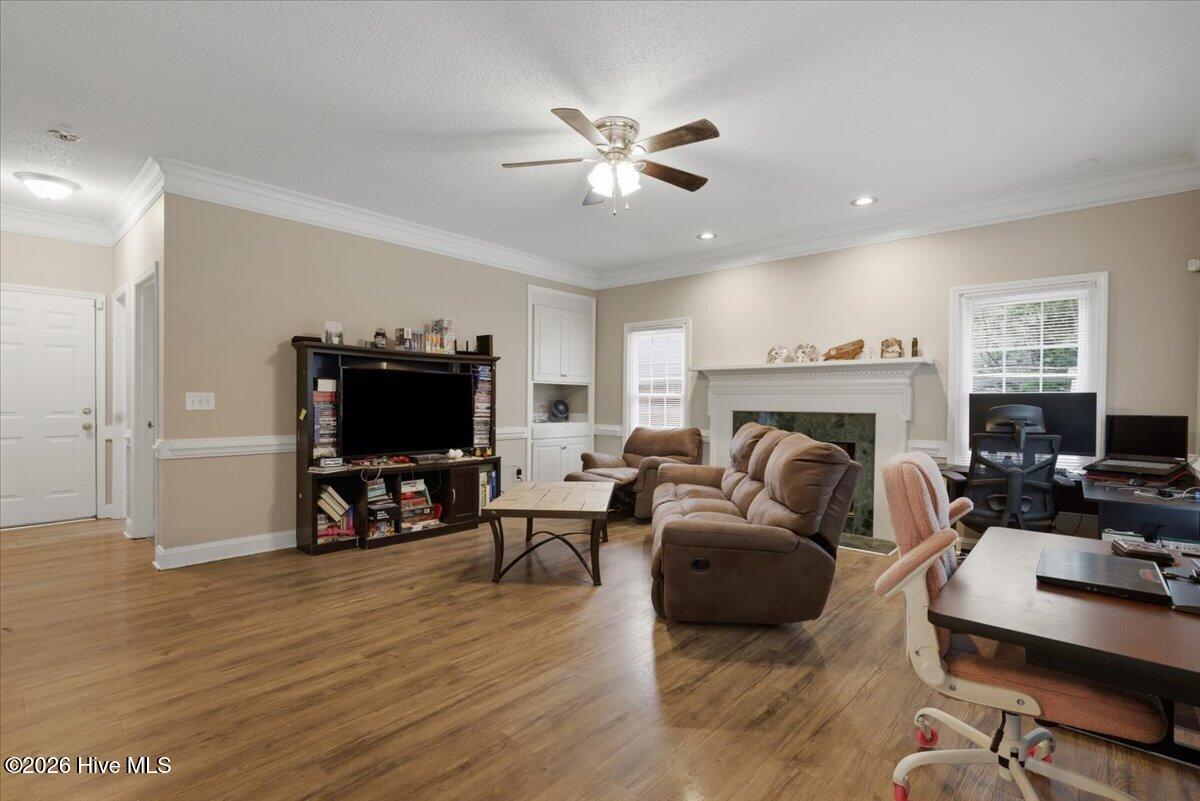 206 Creekside Drive Property Photo 7