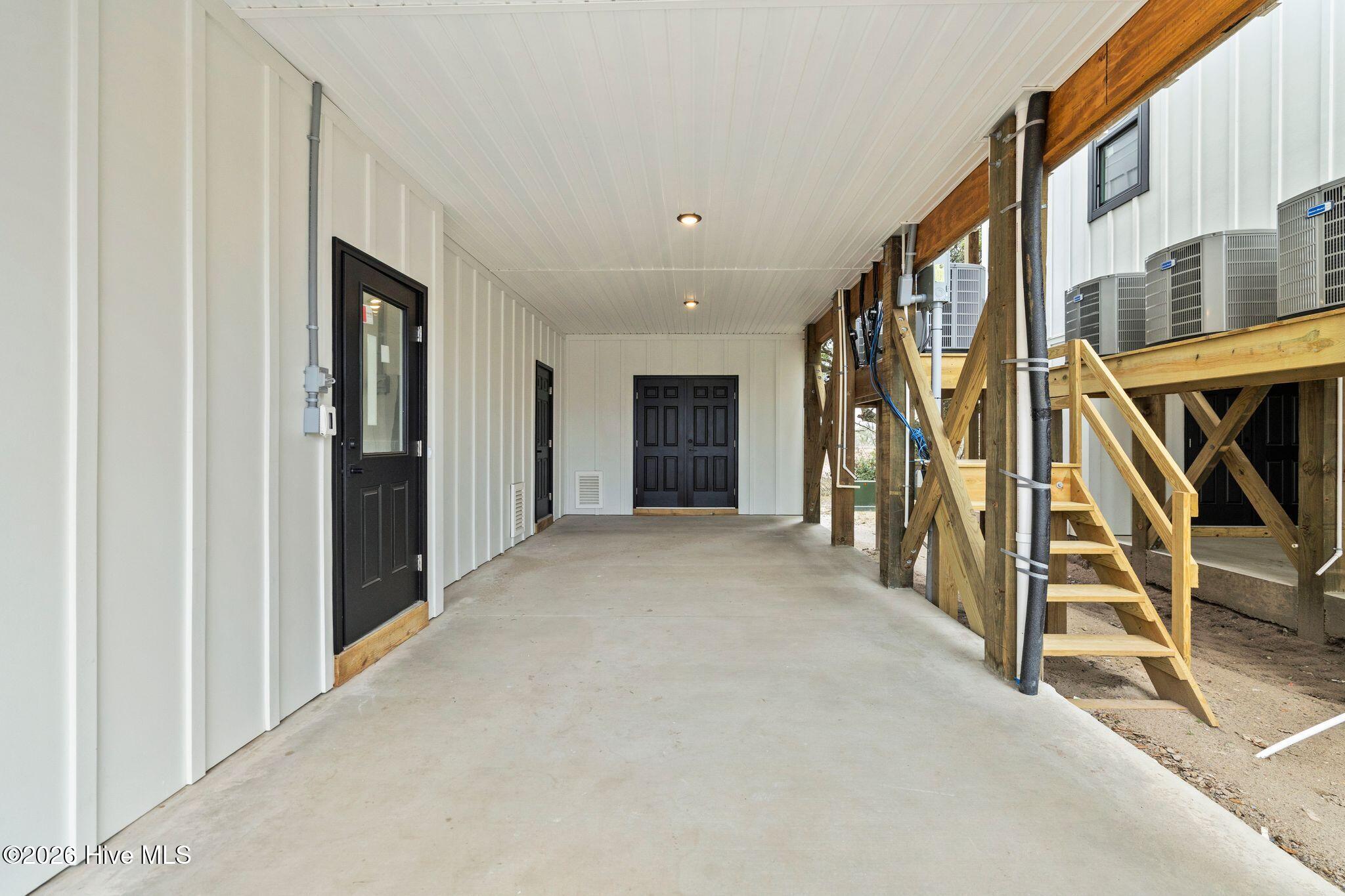 721 N New River Drive A Property Photo 3