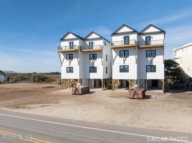721 N New River Drive B Property Photo 1
