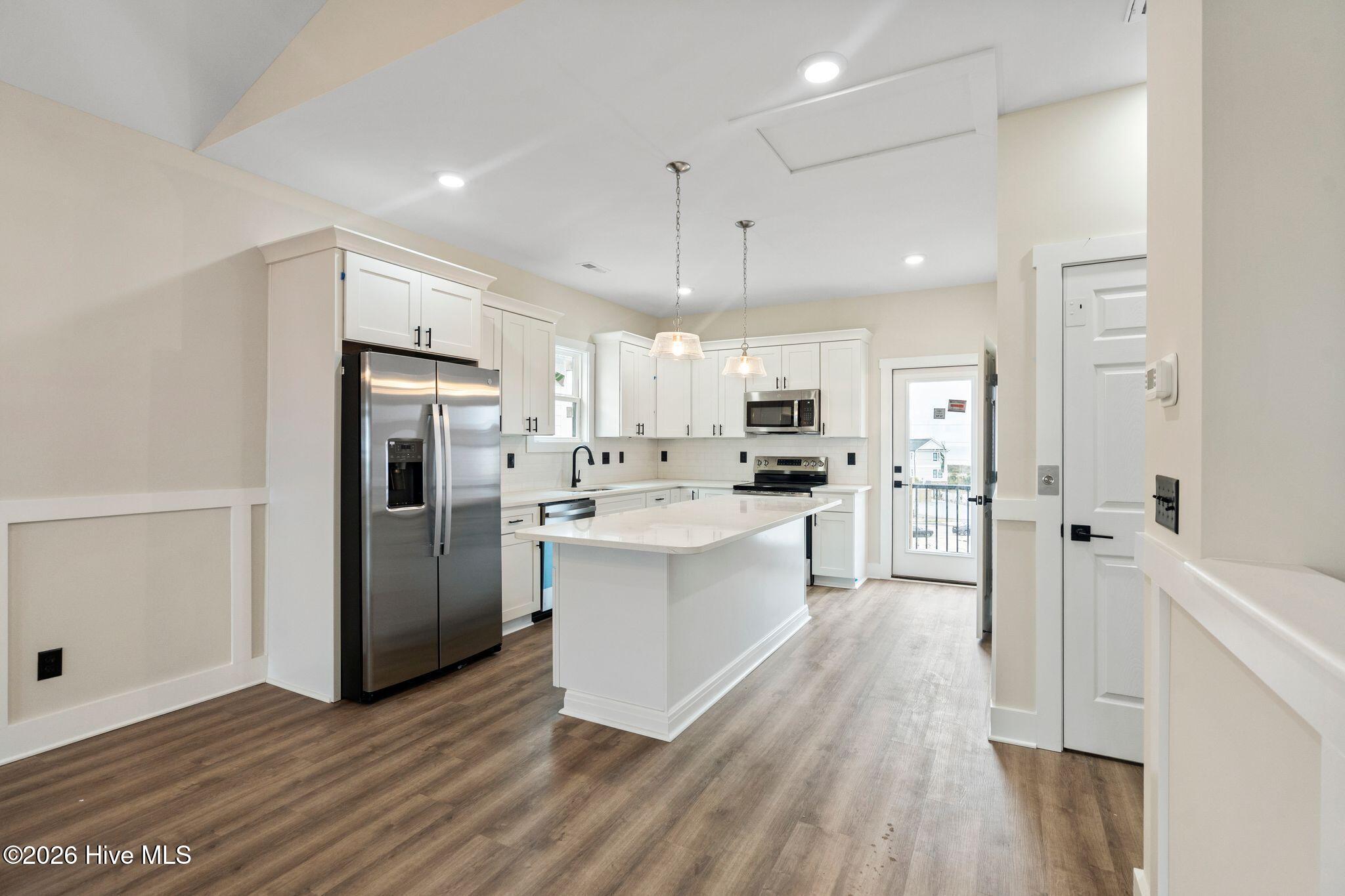 721 N New River Drive B Property Photo 18