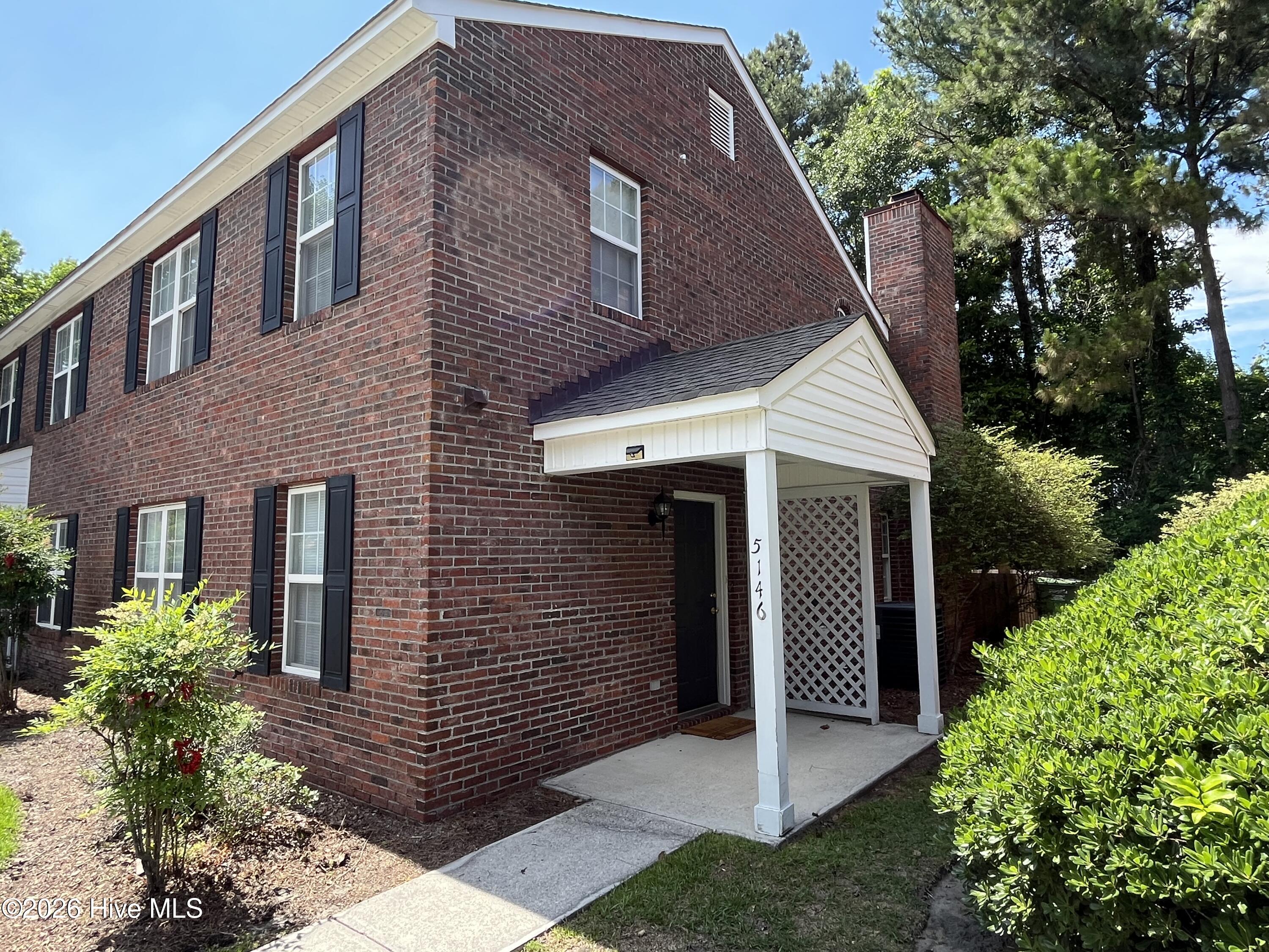 5146 Lamppost Circle Property Photo 2