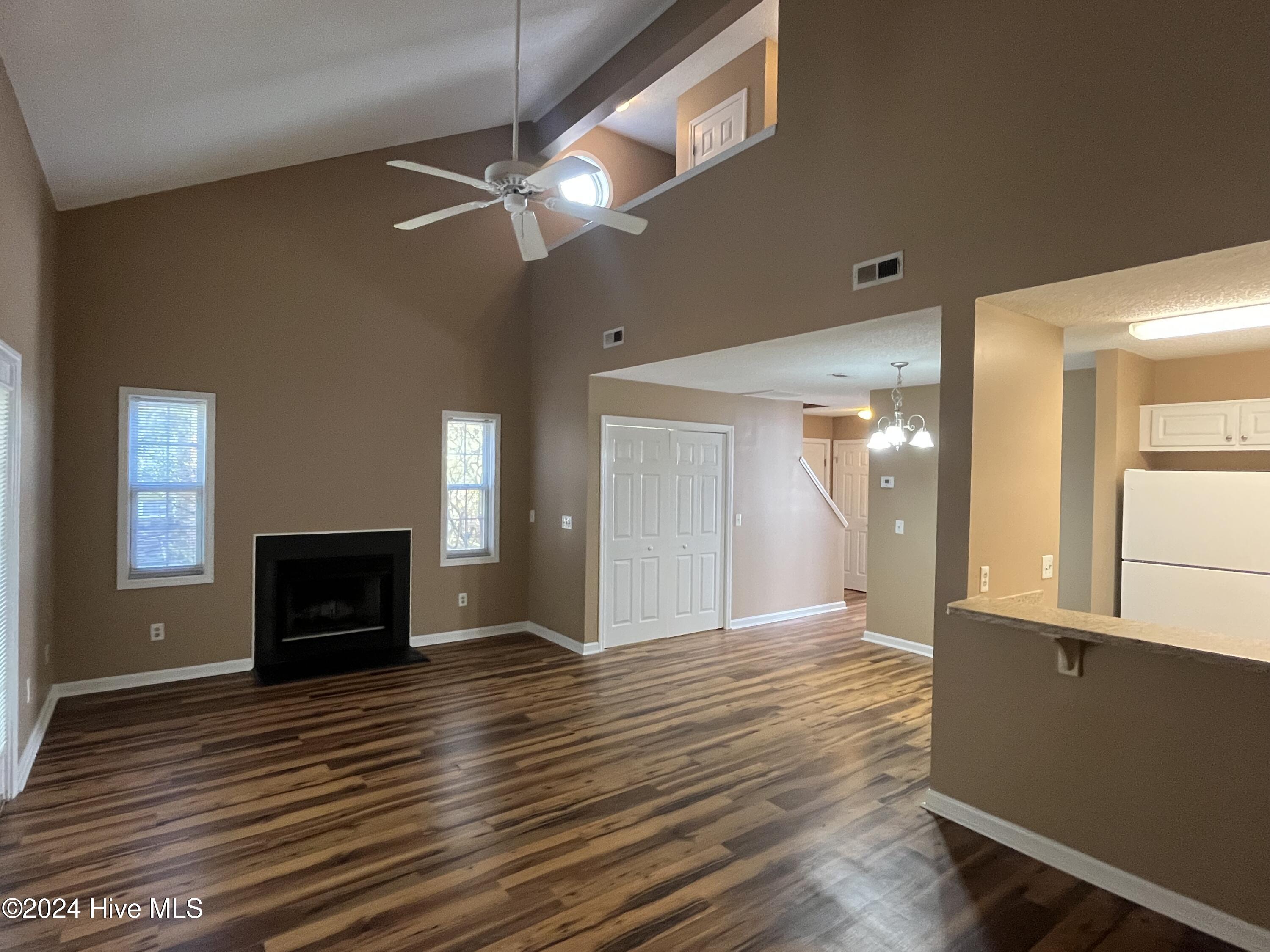 5146 Lamppost Circle Property Photo 6