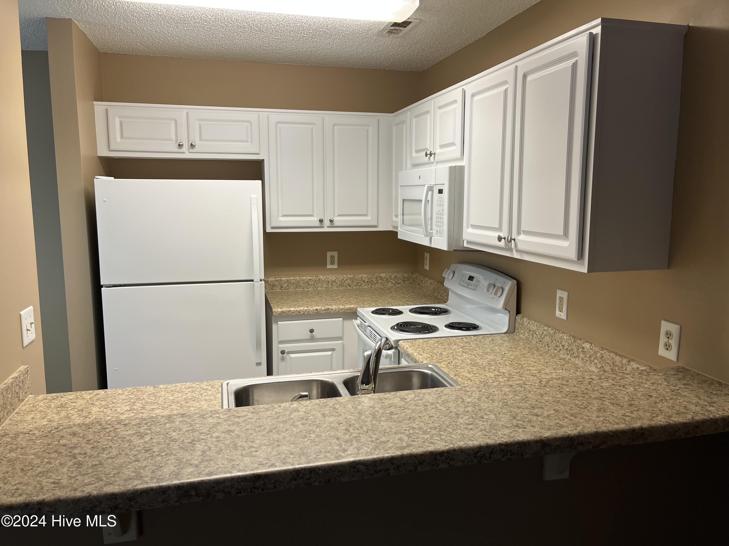 5146 Lamppost Circle Property Photo 7