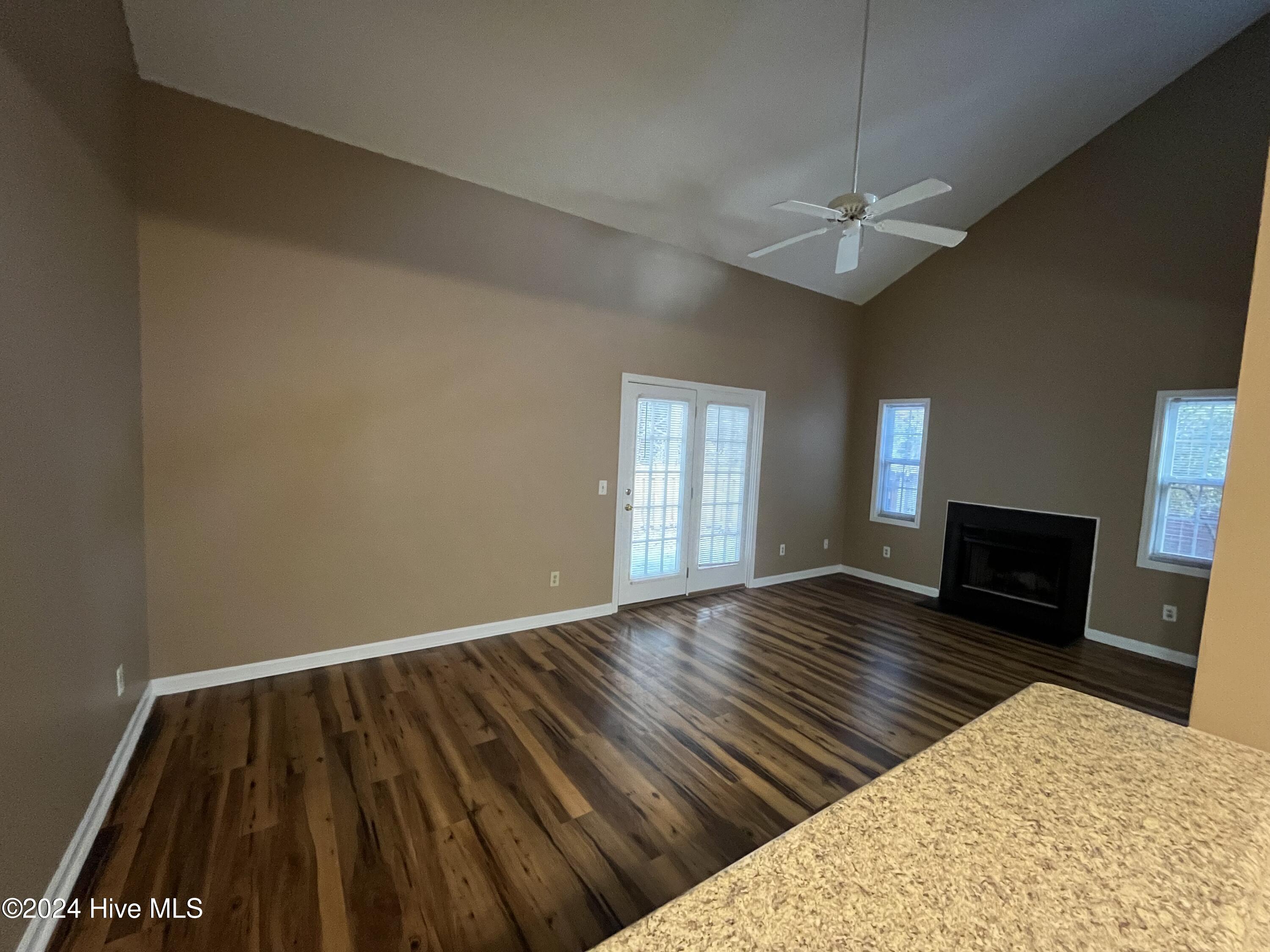 5146 Lamppost Circle Property Photo 9