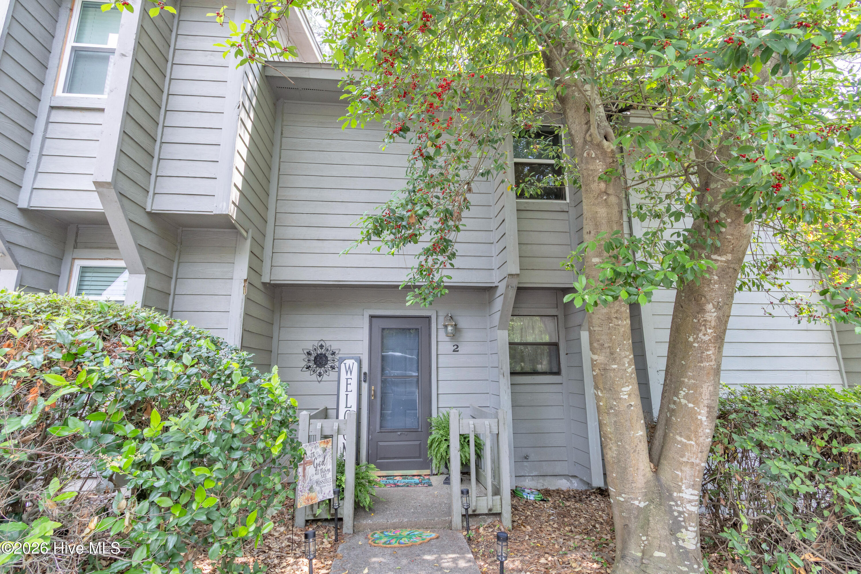 2 Teal Court Property Photo 4