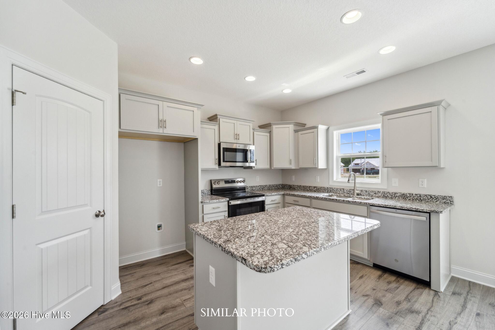 827 Maritime Way Property Photo 13