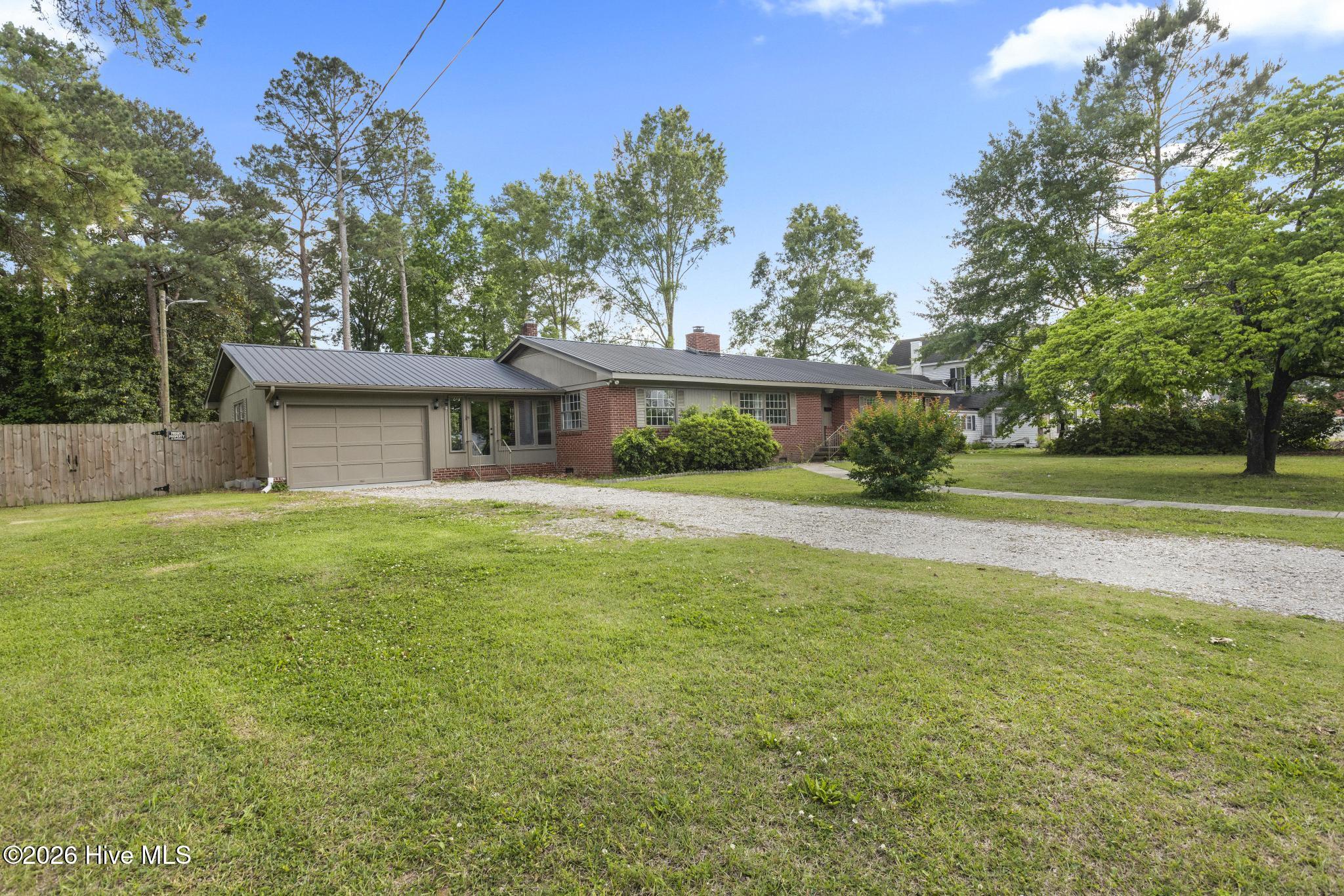 310 E Cliff Street Property Photo 1