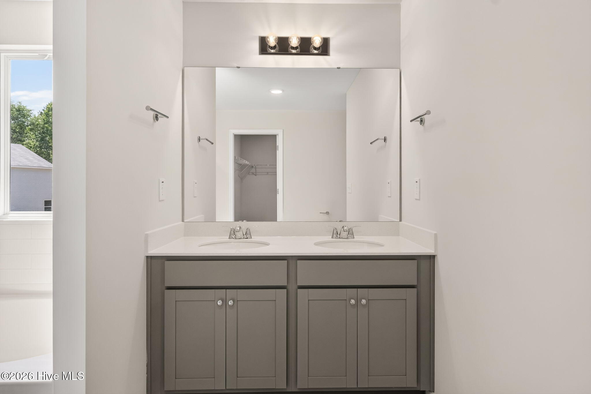 211 Phoenix Drive Property Photo 21