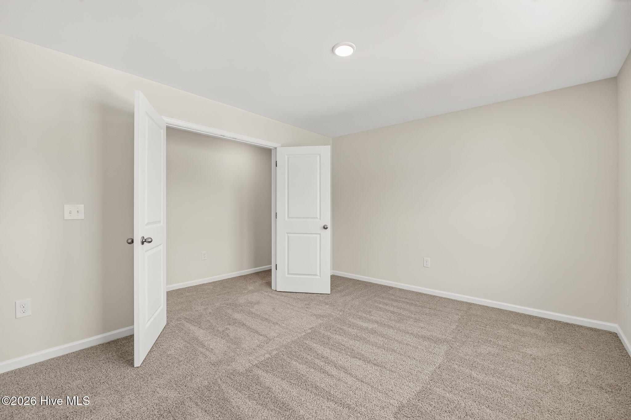 211 Phoenix Drive Property Photo 26