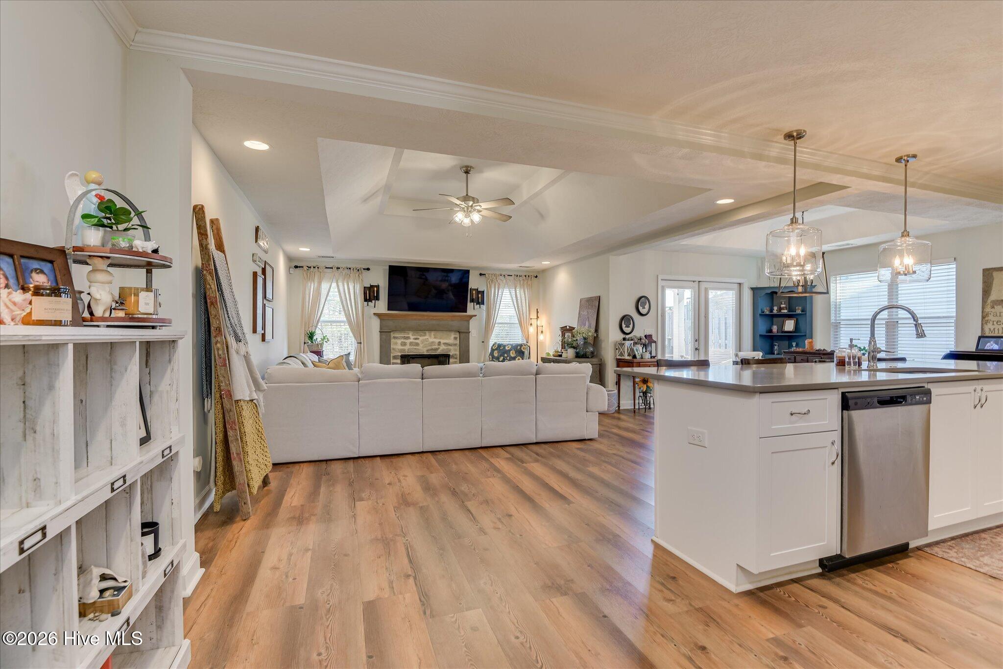 2027 Boyer Place Property Photo 3