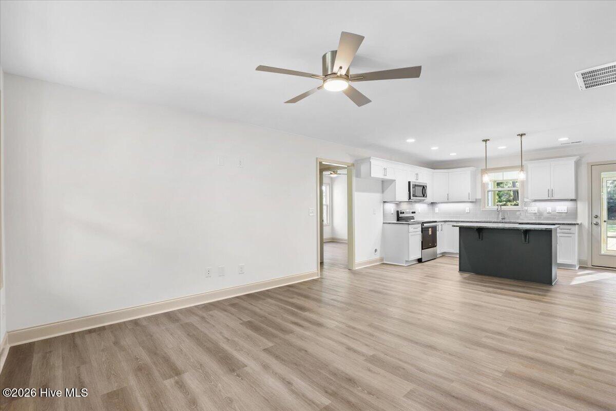 305 N West Street Property Photo 13