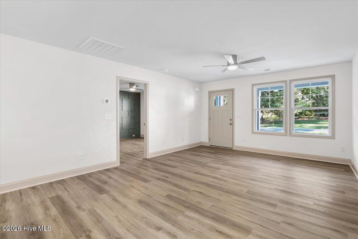 305 N West Street Property Photo 15
