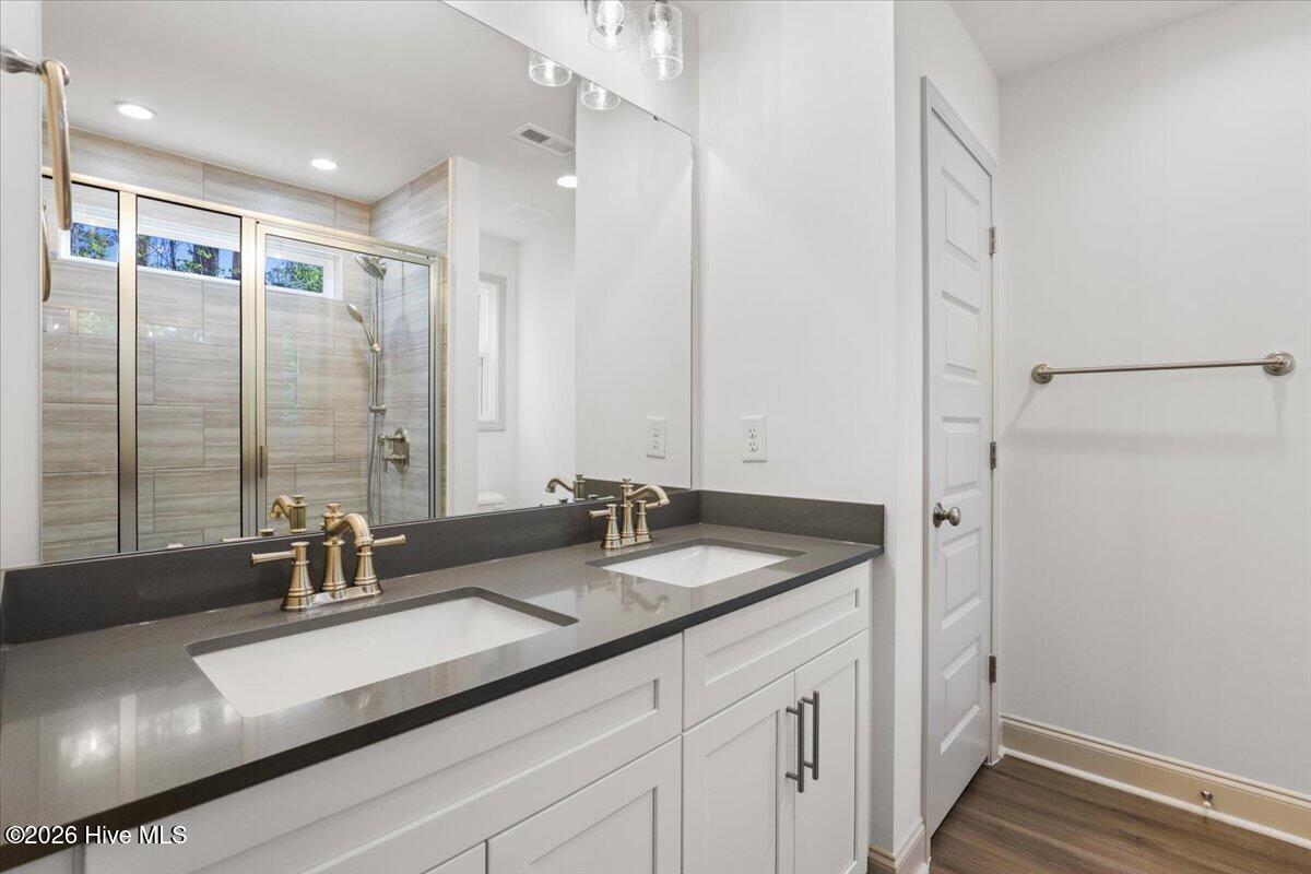 305 N West Street Property Photo 18