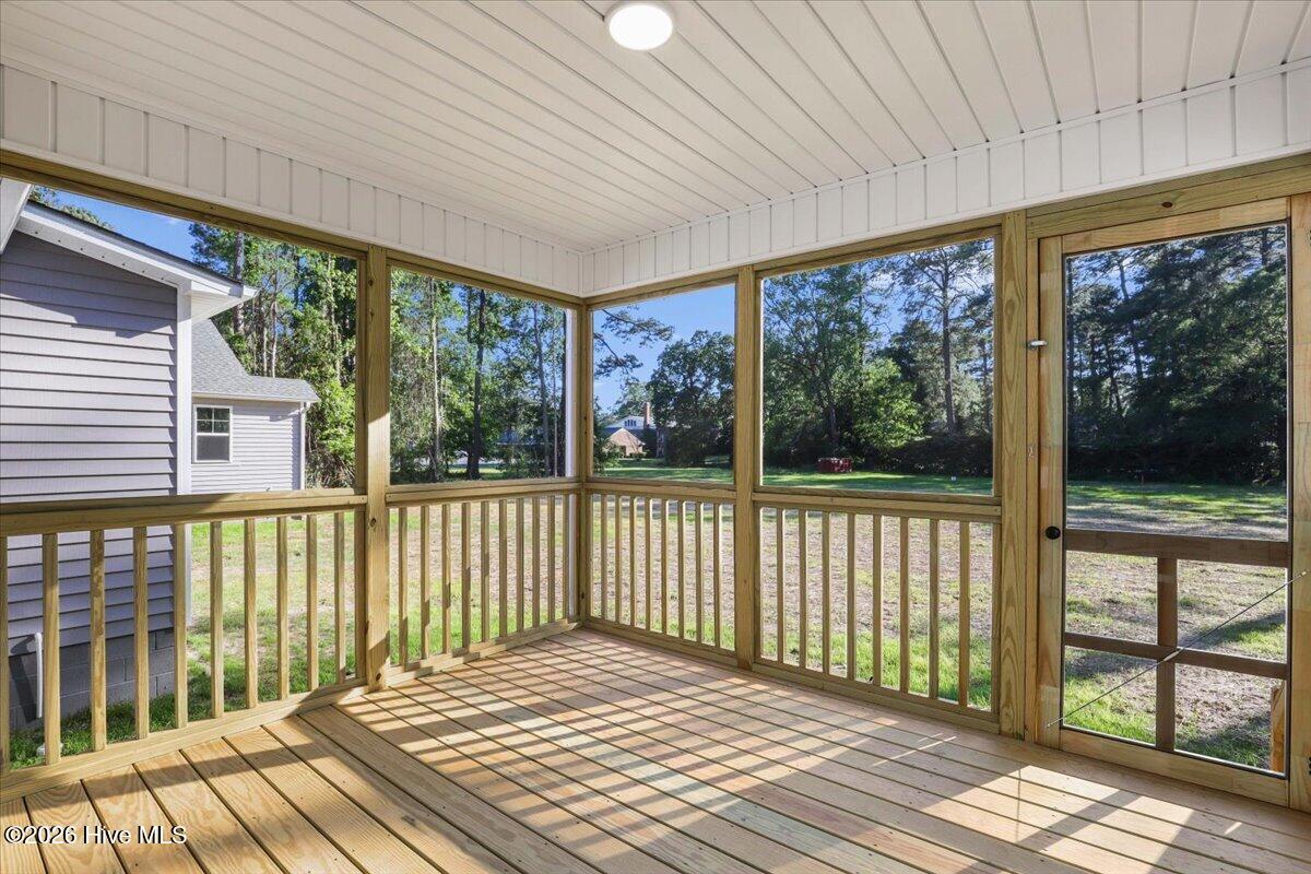 305 N West Street Property Photo 28
