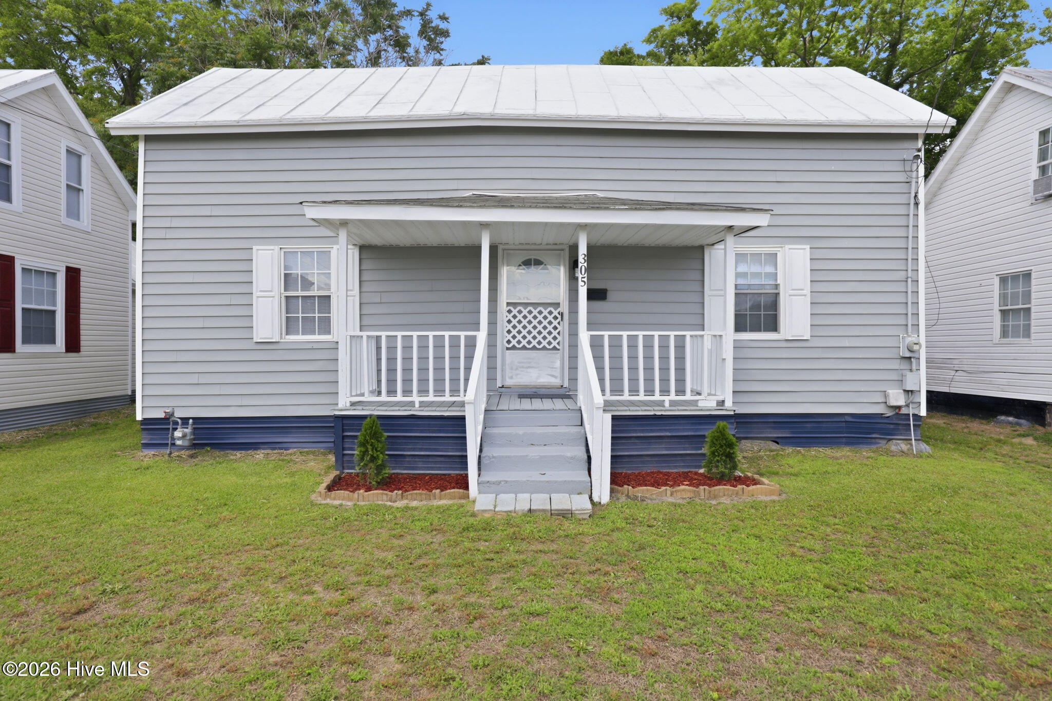 305 S Mcdaniel Street Property Photo 1