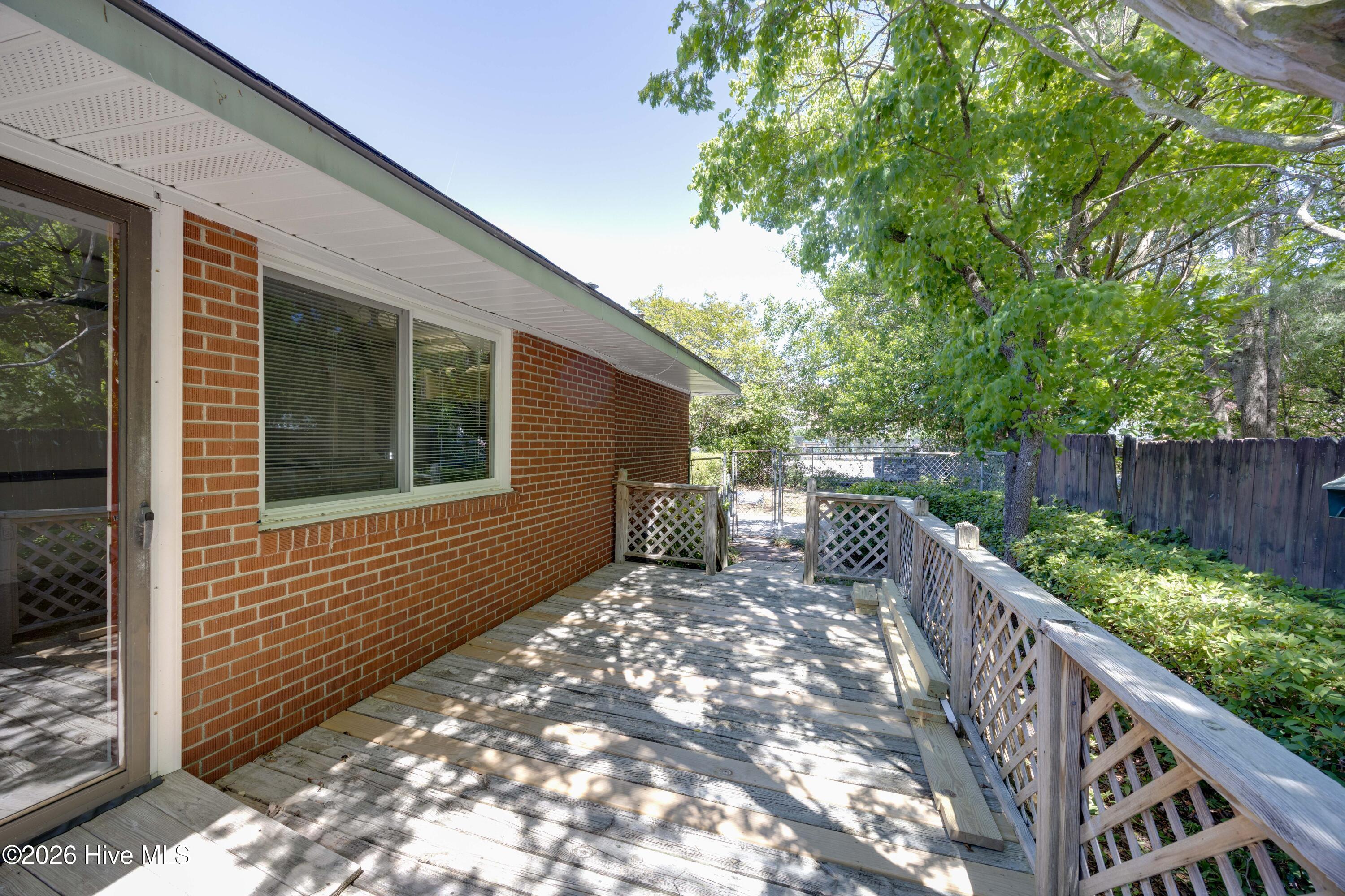 100 E Berkshire Road Property Photo 31