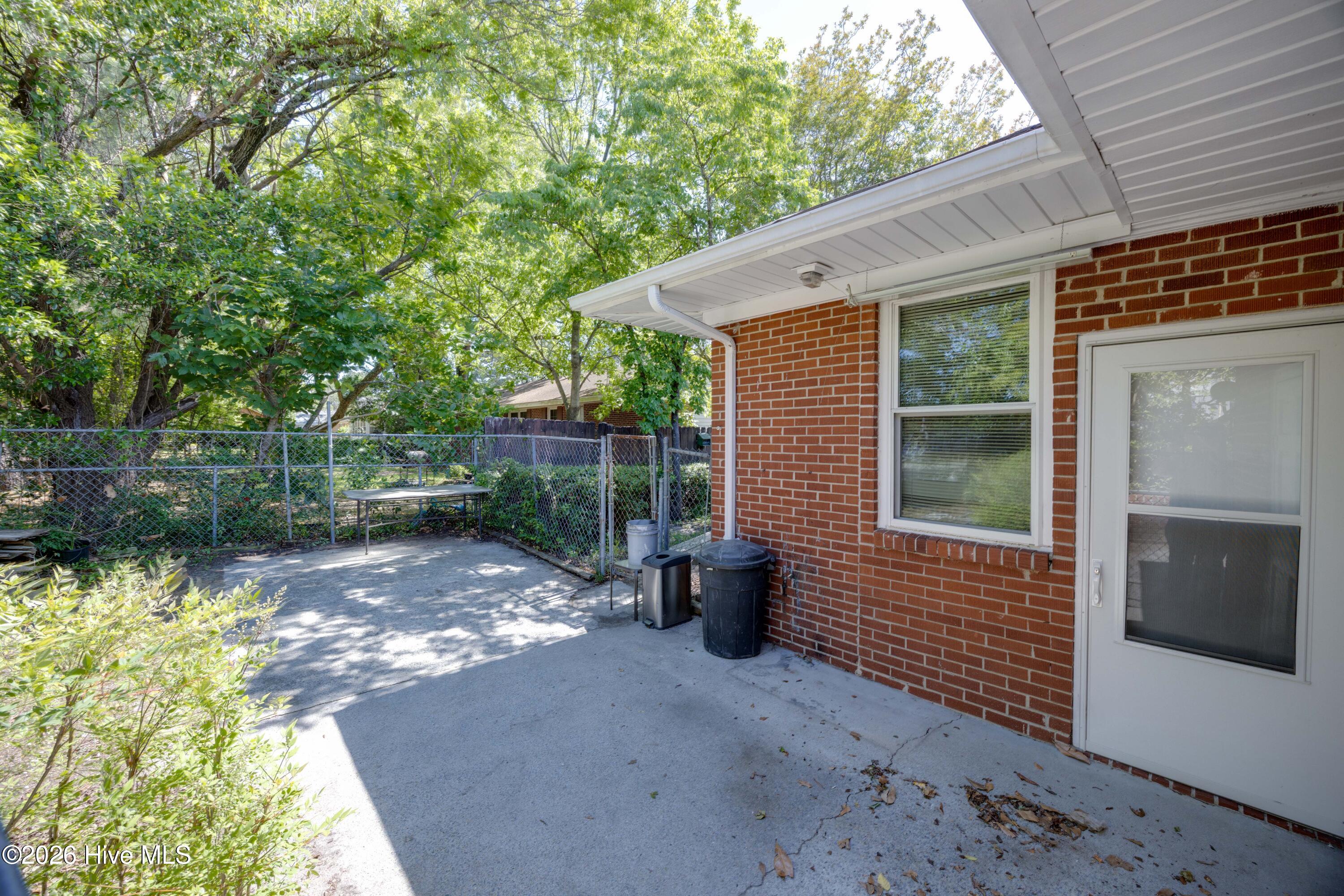 100 E Berkshire Road Property Photo 35