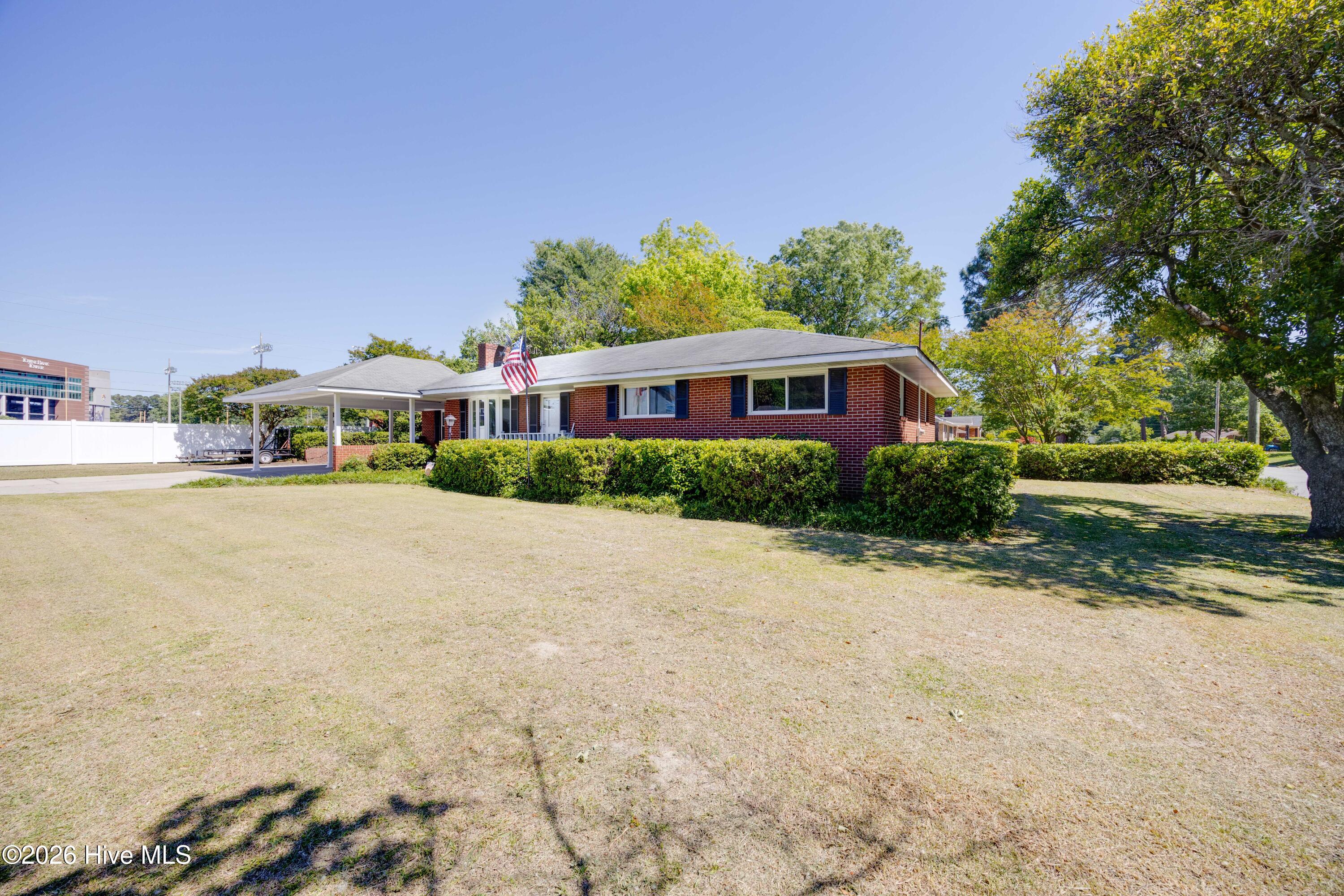 100 E Berkshire Road Property Photo 37