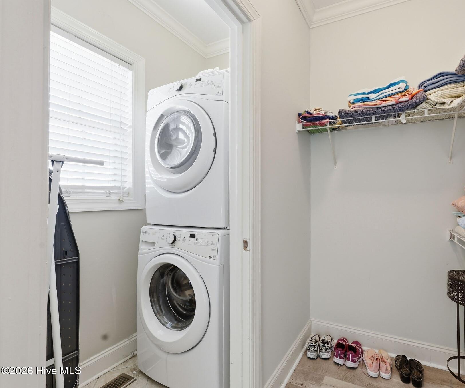 112 Robin Avenue B Property Photo 34