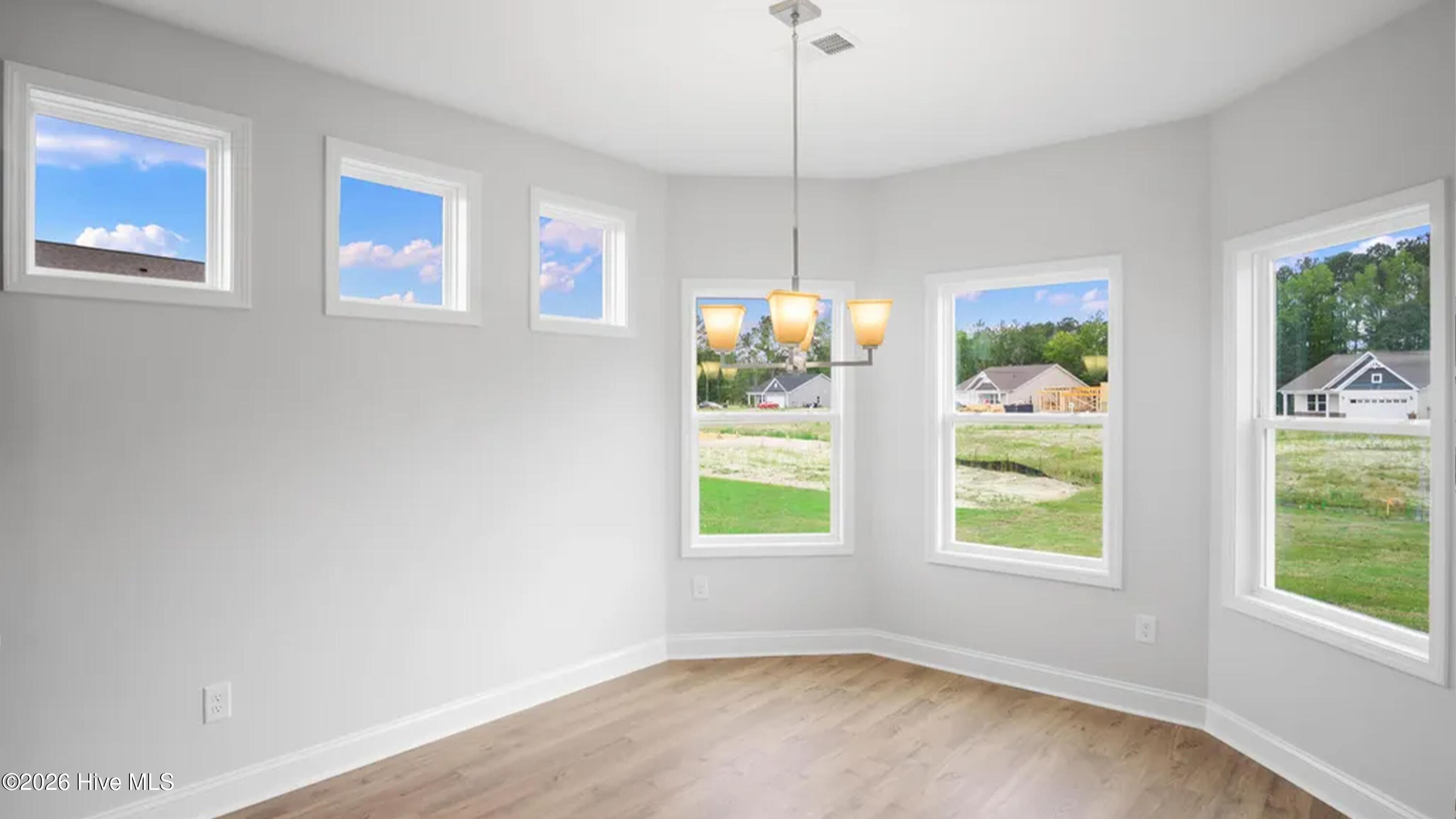 1128 Forest Bend Drive Nw Property Photo 5