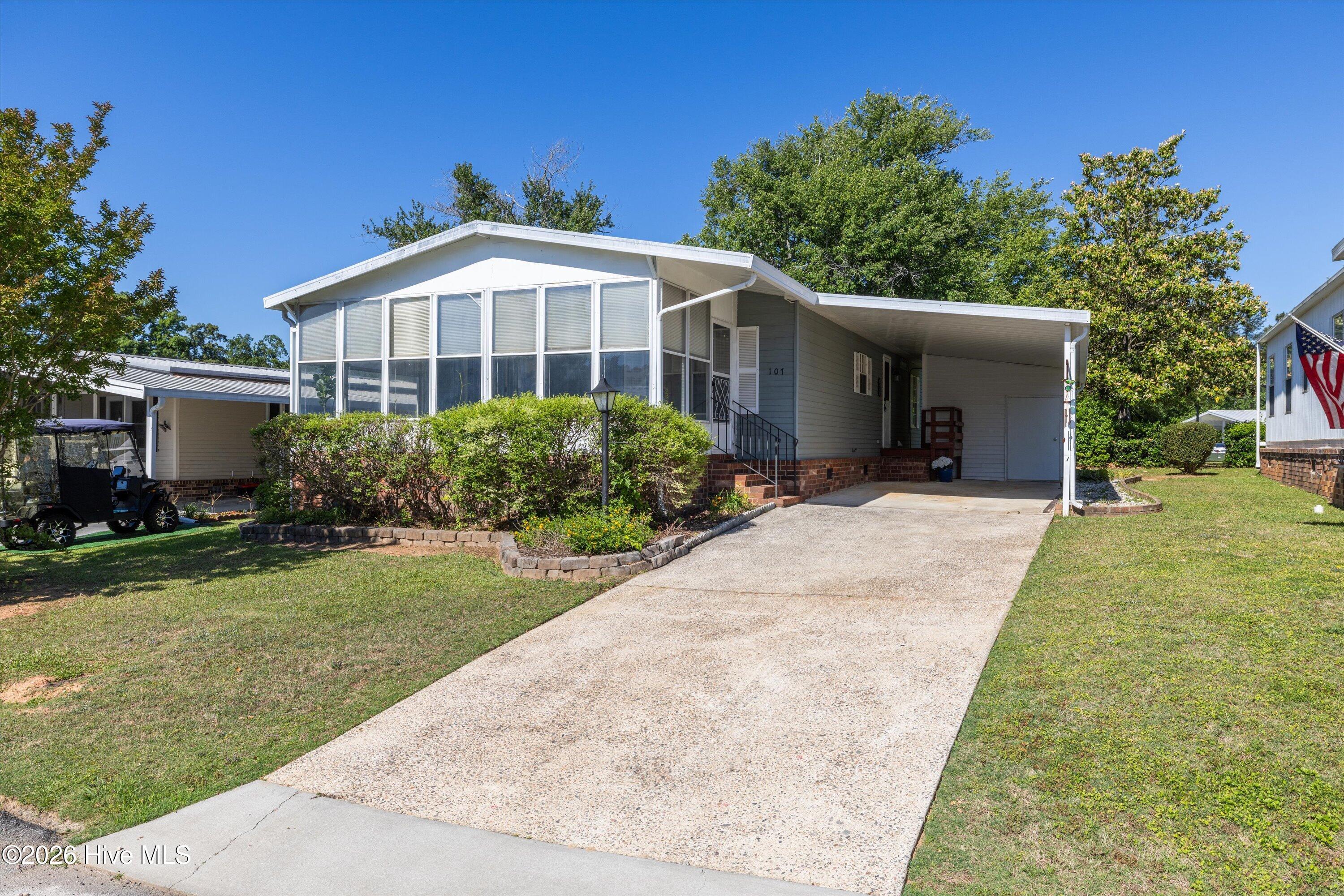 107 Constitution Avenue Property Photo 4