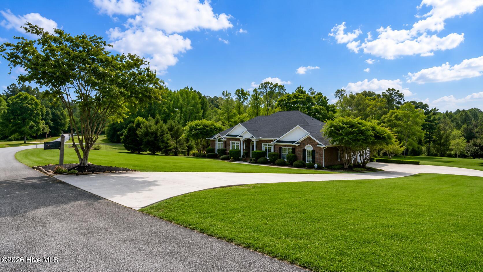 4160 Stonegate Drive Property Photo 4